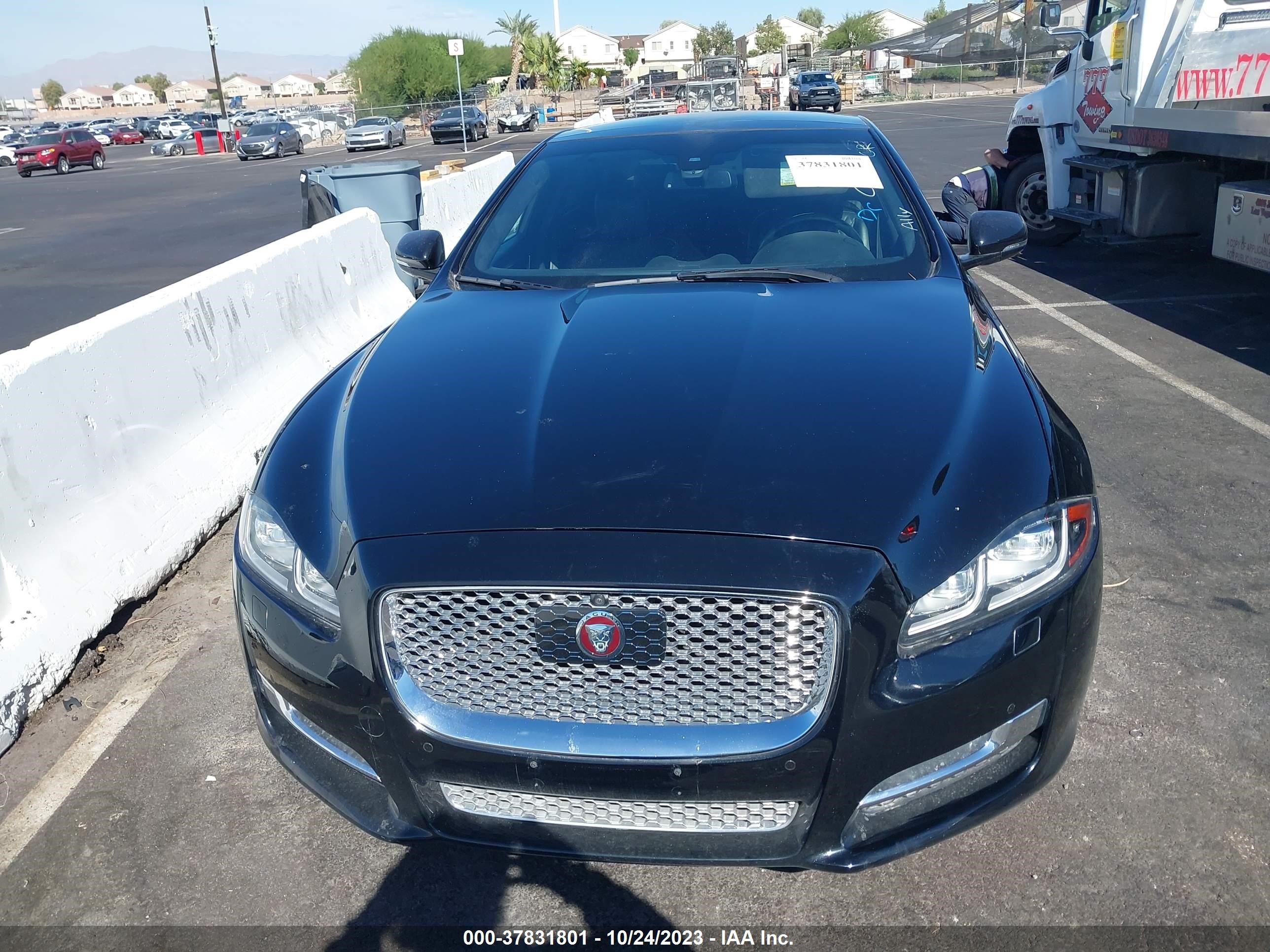 Photo 11 VIN: SAJWA2G78G8W01353 - JAGUAR XJ 