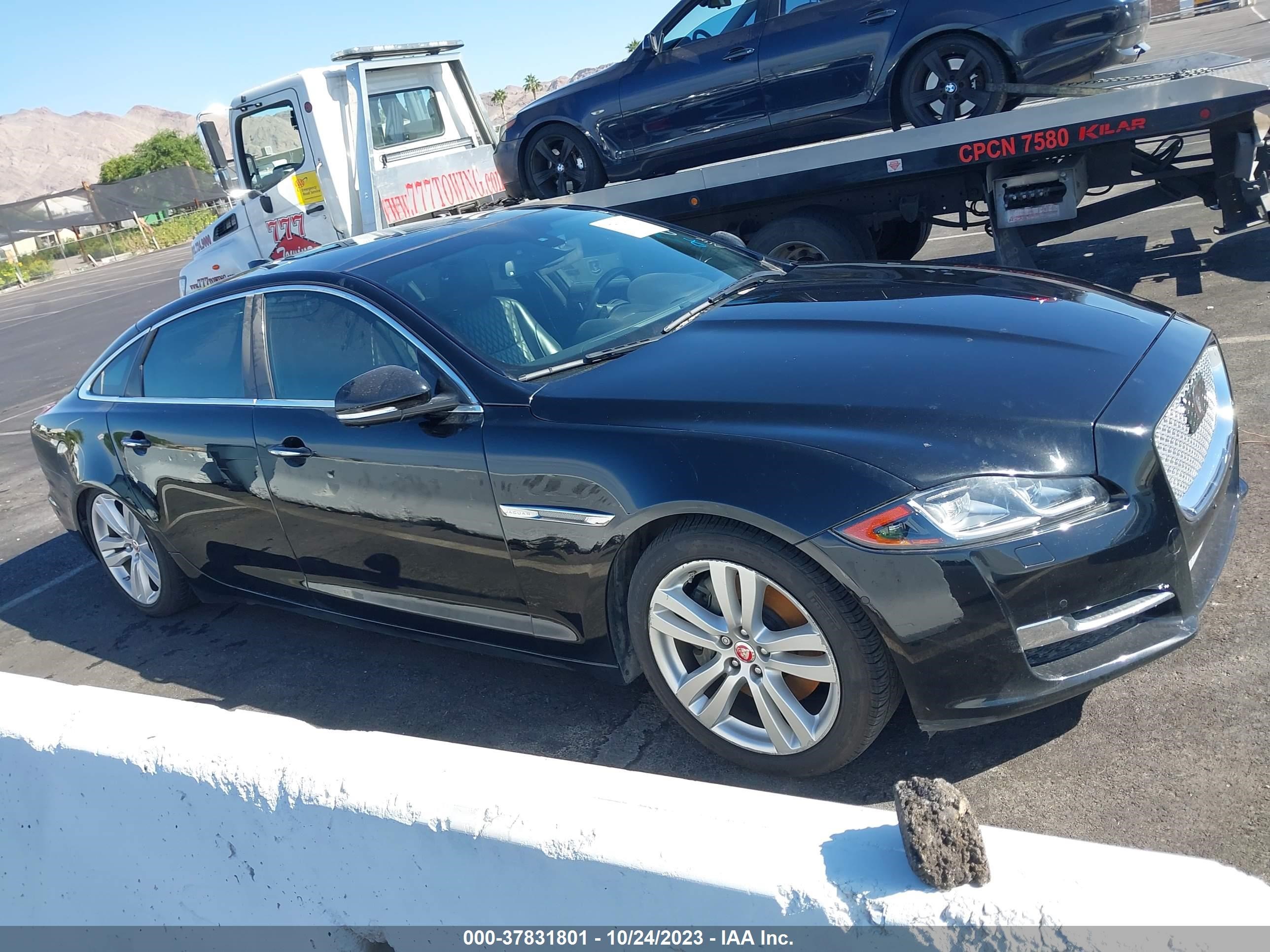 Photo 12 VIN: SAJWA2G78G8W01353 - JAGUAR XJ 