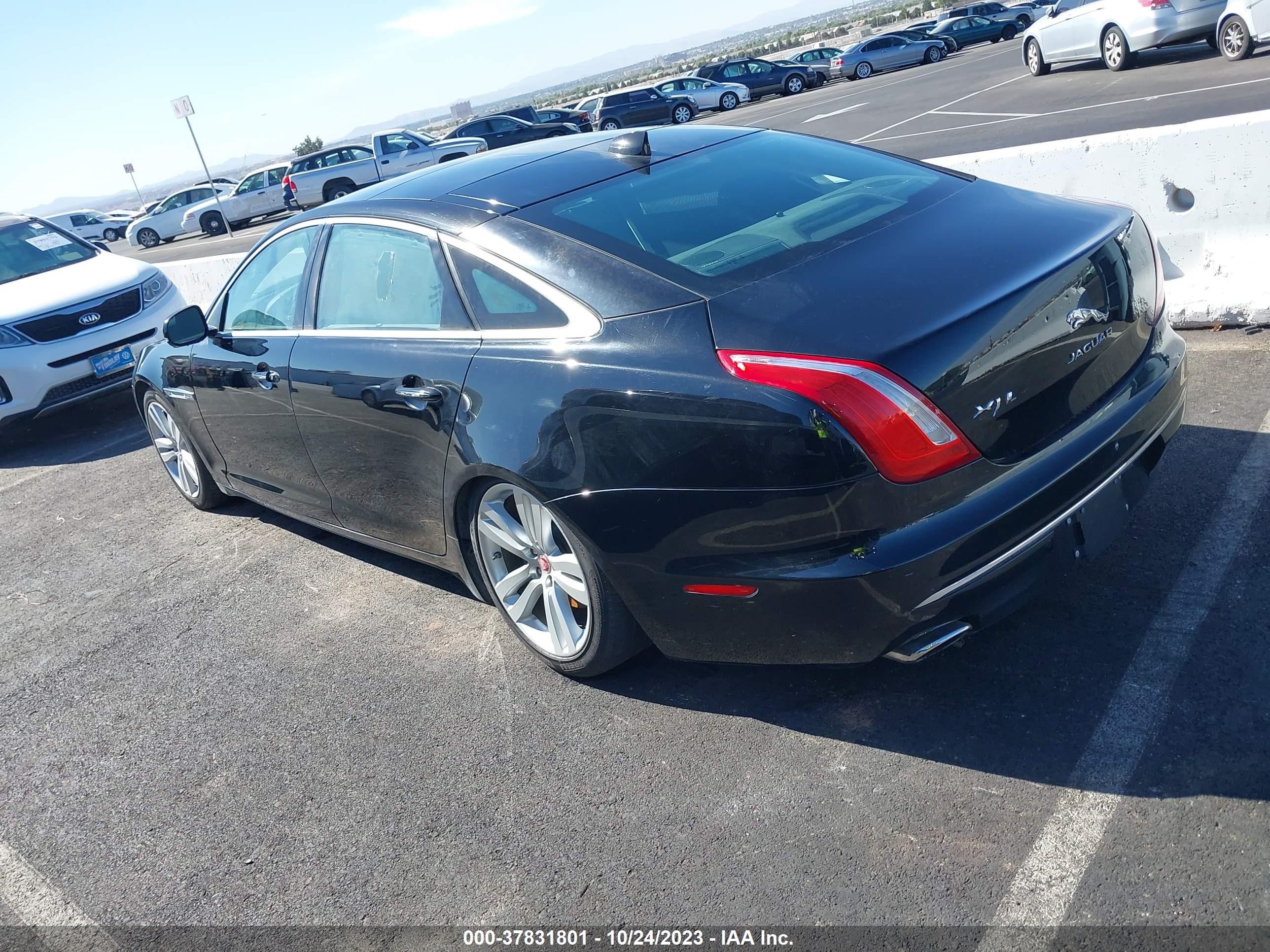 Photo 2 VIN: SAJWA2G78G8W01353 - JAGUAR XJ 