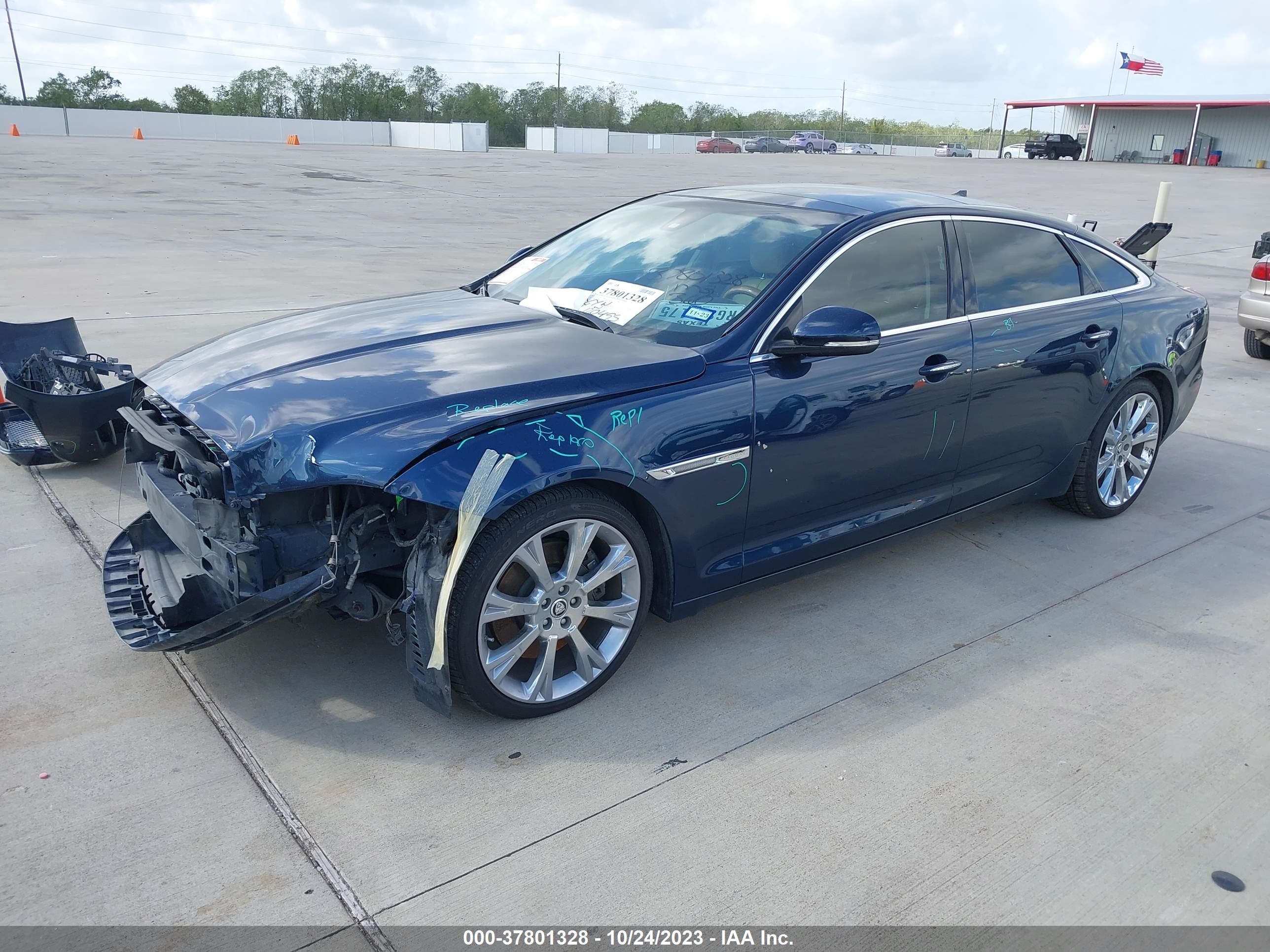 Photo 1 VIN: SAJWA2GB0DLV41209 - JAGUAR XJ 