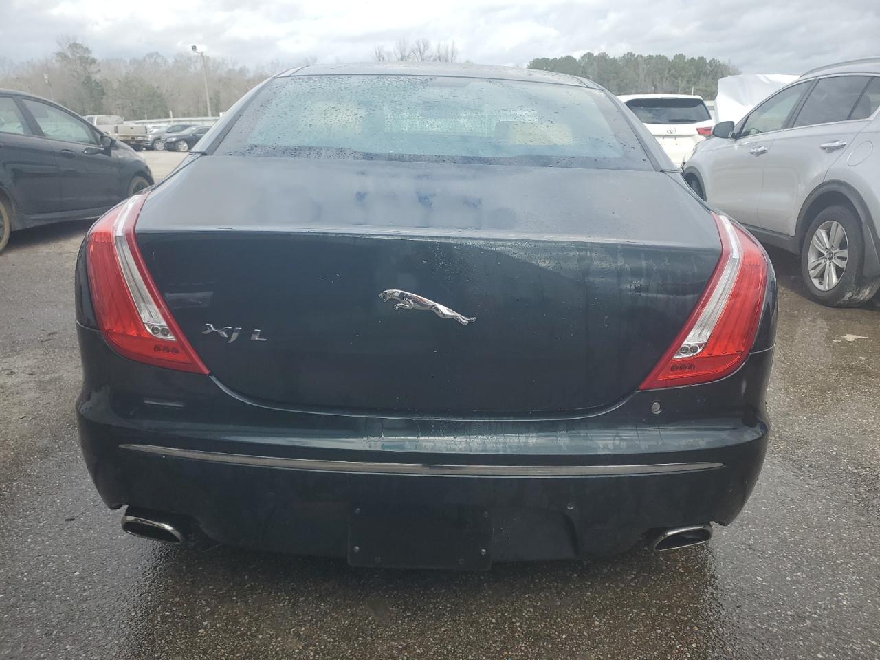 Photo 5 VIN: SAJWA2GB2BLV01811 - JAGUAR XJ 