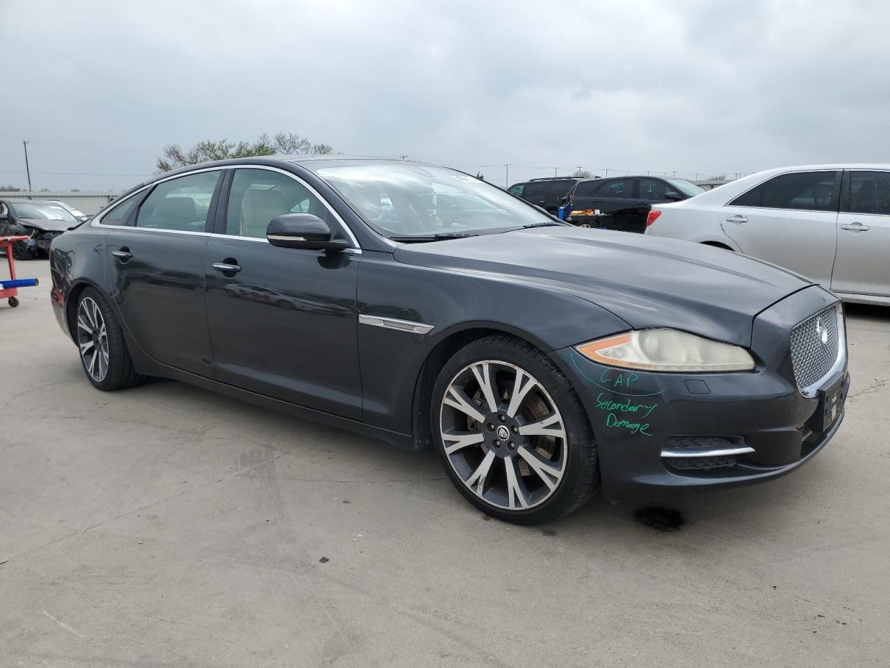 Photo 3 VIN: SAJWA2GB2BLV13313 - JAGUAR XJ 