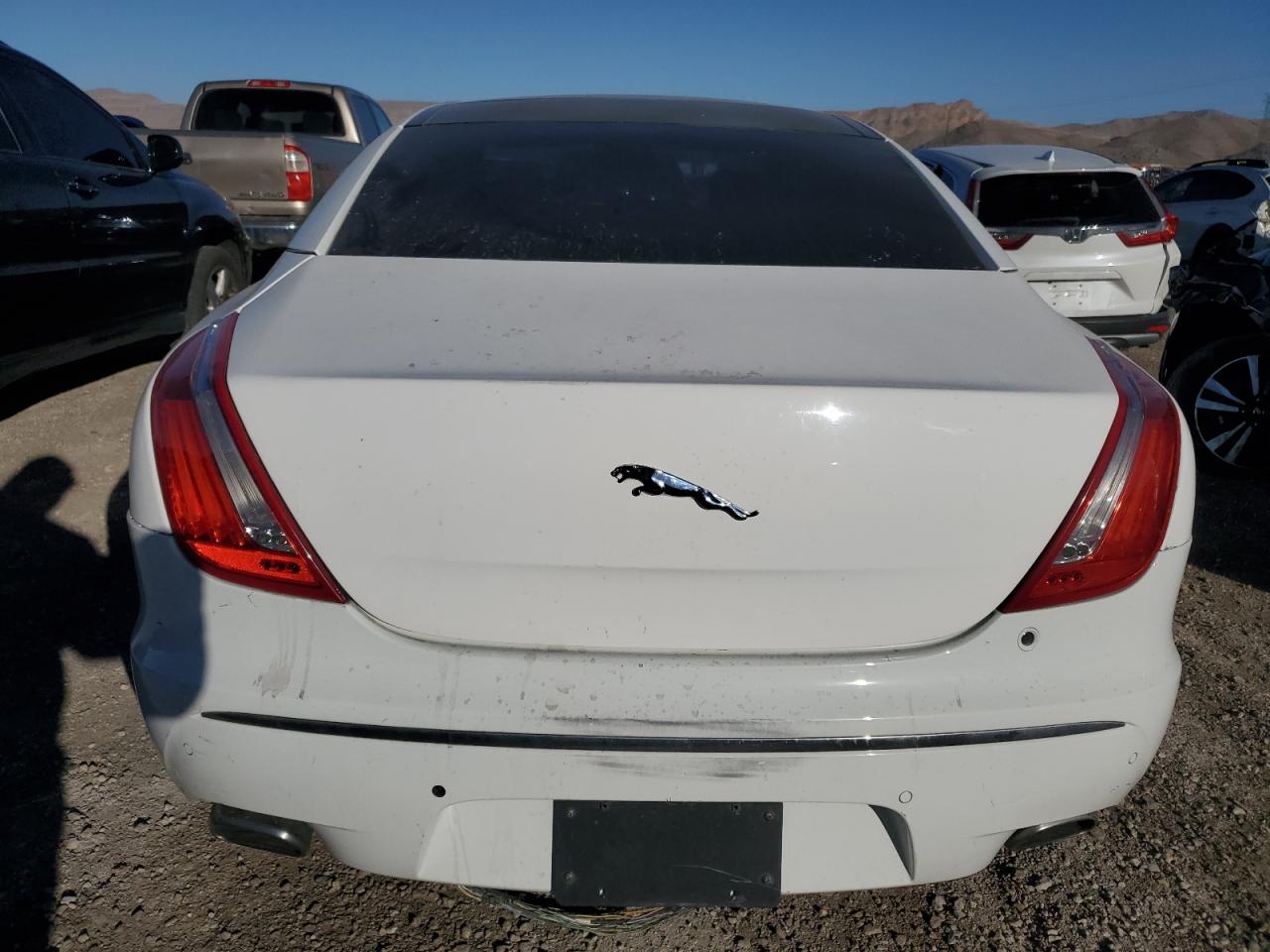 Photo 5 VIN: SAJWA2GB2CLV25639 - JAGUAR XJ 