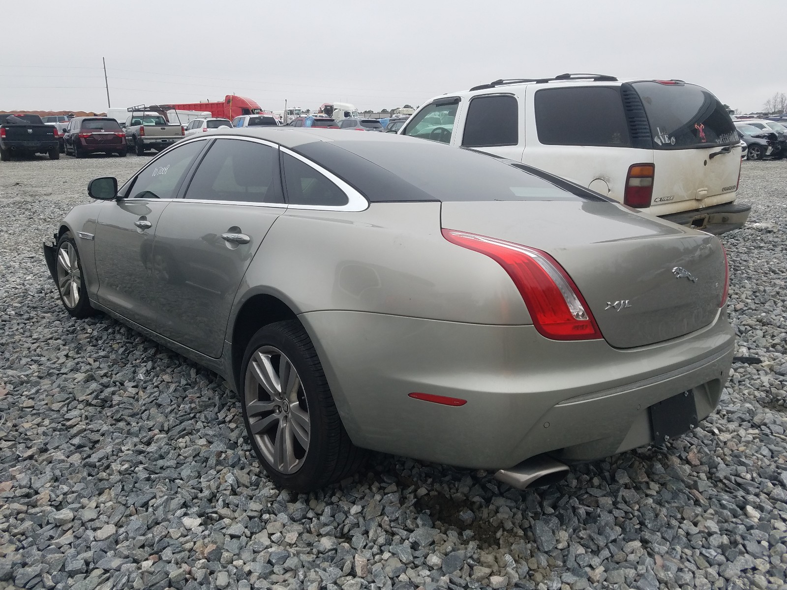 Photo 2 VIN: SAJWA2GB4BLV12521 - JAGUAR XJL 