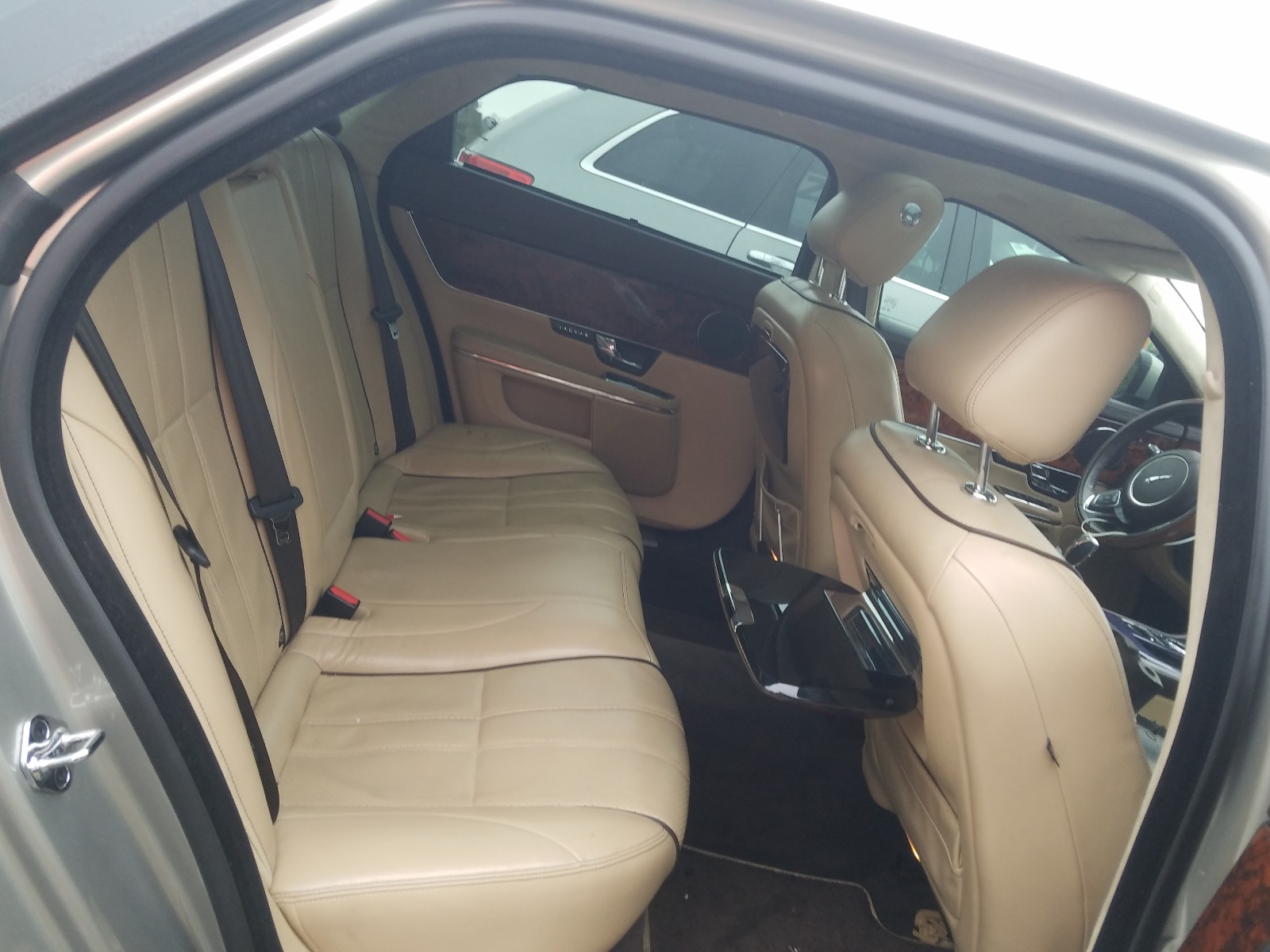 Photo 5 VIN: SAJWA2GB4BLV12521 - JAGUAR XJL 