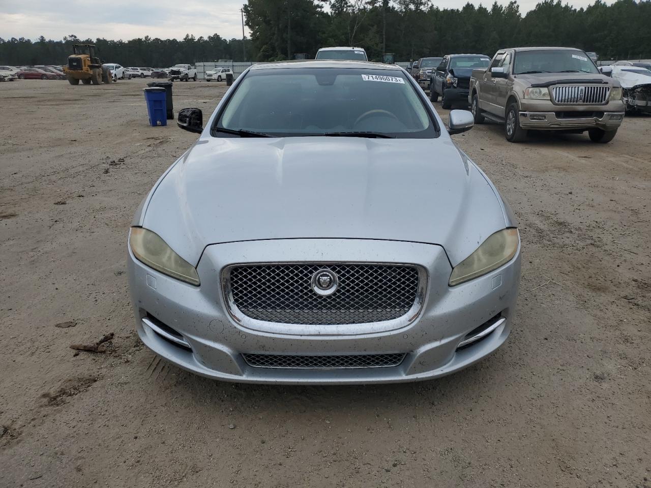 Photo 4 VIN: SAJWA2GB4BLV14754 - JAGUAR XJ 