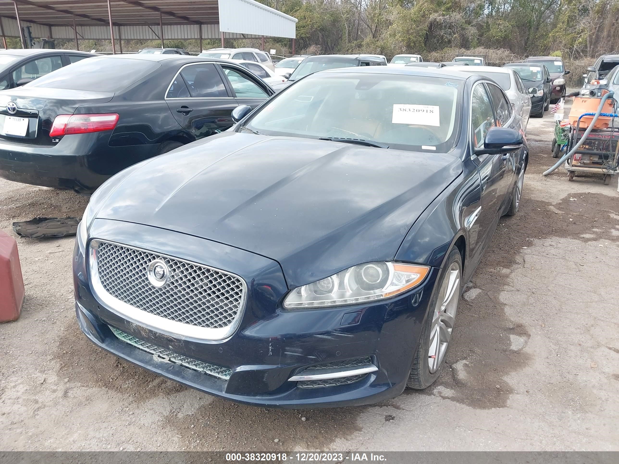 Photo 5 VIN: SAJWA2GB5BLV15833 - JAGUAR XJ 