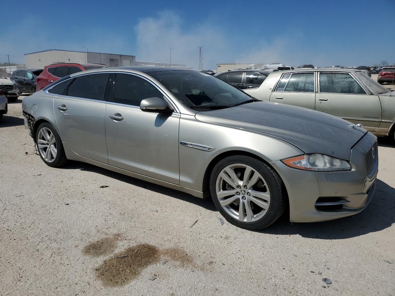 Photo 3 VIN: SAJWA2GB5DLV40718 - JAGUAR XJ 