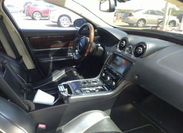 Photo 4 VIN: SAJWA2GB6BLV16442 - JAGUAR XJ 