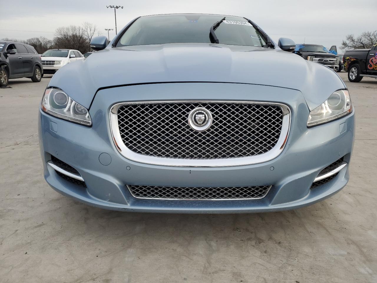 Photo 4 VIN: SAJWA2GB7BLV14599 - JAGUAR XJ 