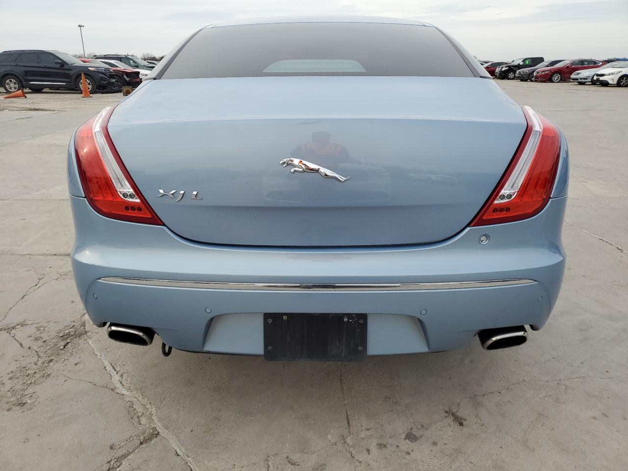 Photo 5 VIN: SAJWA2GB7BLV14599 - JAGUAR XJ 