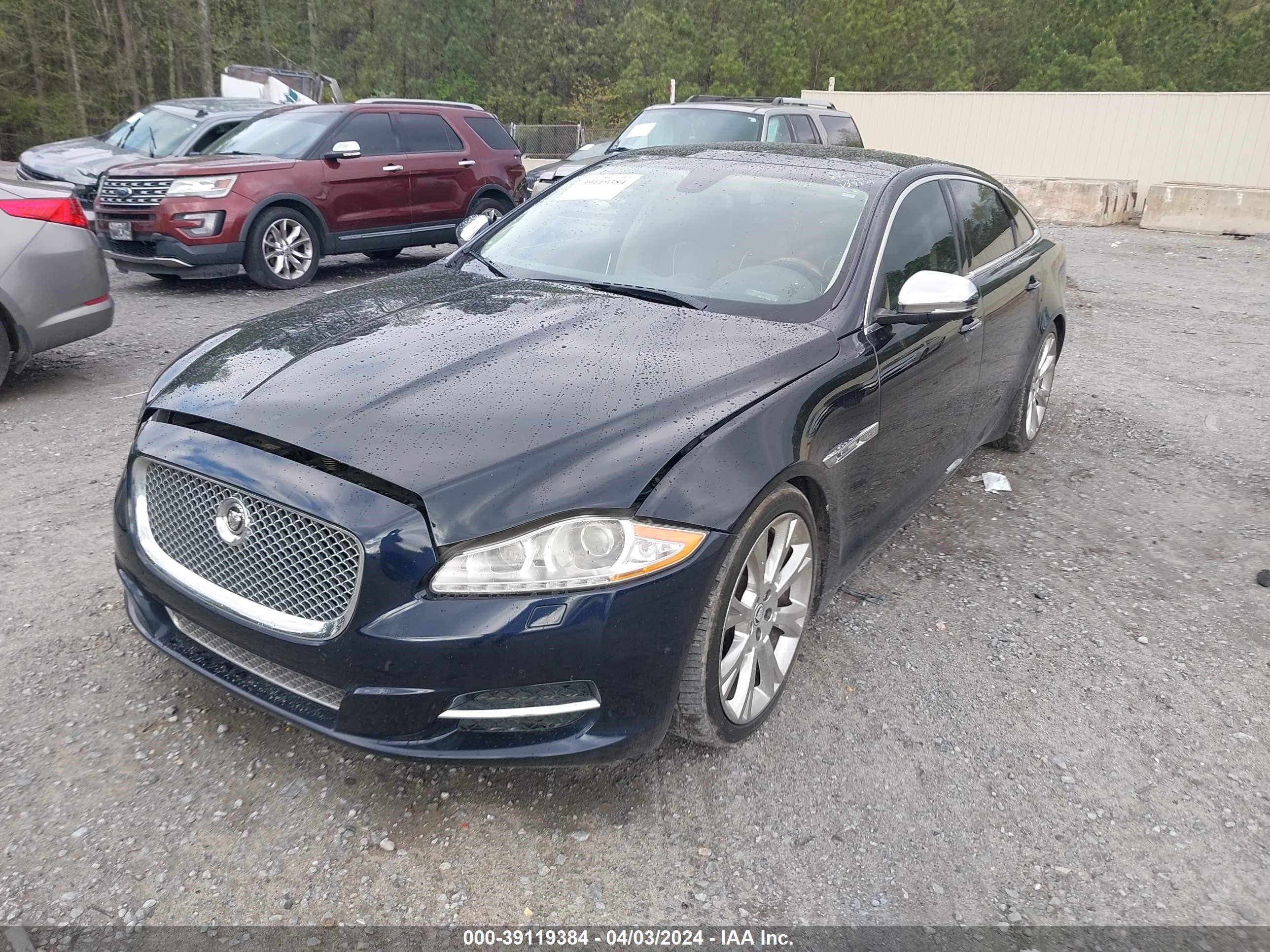 Photo 1 VIN: SAJWA2GB7CLV27824 - JAGUAR XJ 