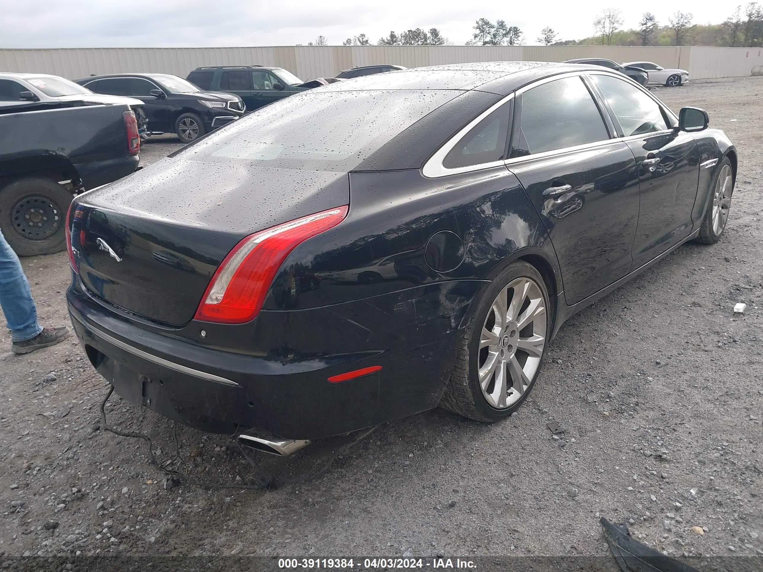 Photo 5 VIN: SAJWA2GB7CLV27824 - JAGUAR XJ 