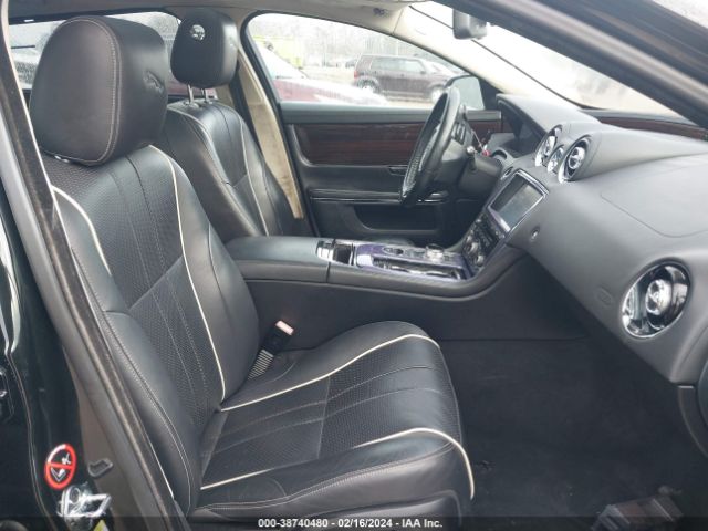 Photo 4 VIN: SAJWA2GB8BLV08942 - JAGUAR XJ 