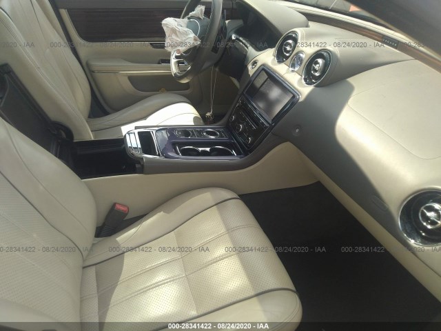 Photo 4 VIN: SAJWA2GB8BLV13218 - JAGUAR XJ 