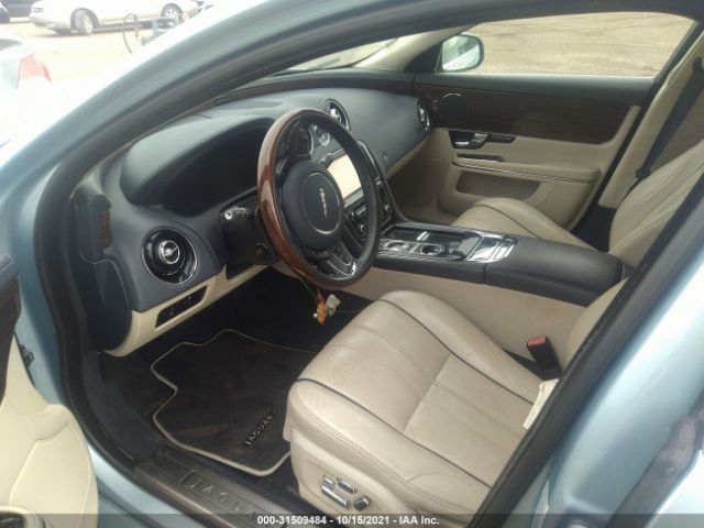 Photo 4 VIN: SAJWA2GB9CLV23189 - JAGUAR XJ 