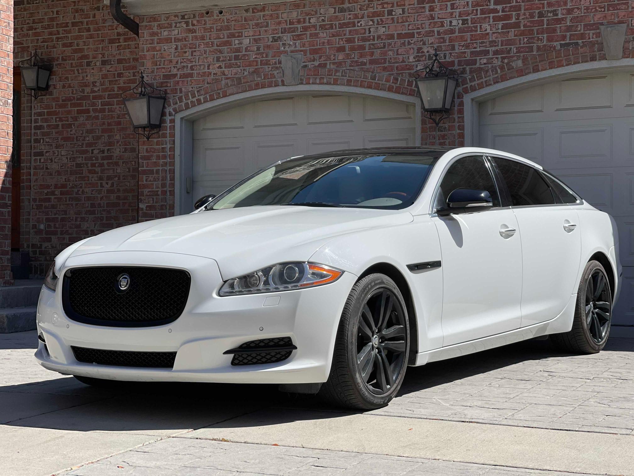 Photo 1 VIN: SAJWA2GB9CLV23872 - JAGUAR XJL 