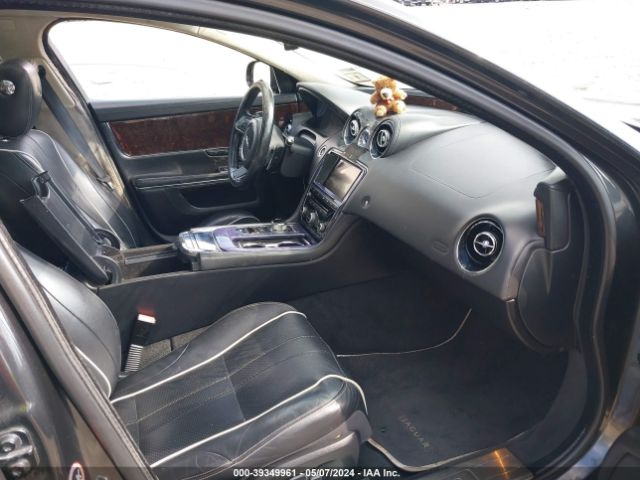 Photo 4 VIN: SAJWA2GB9CLV29381 - JAGUAR XJ 