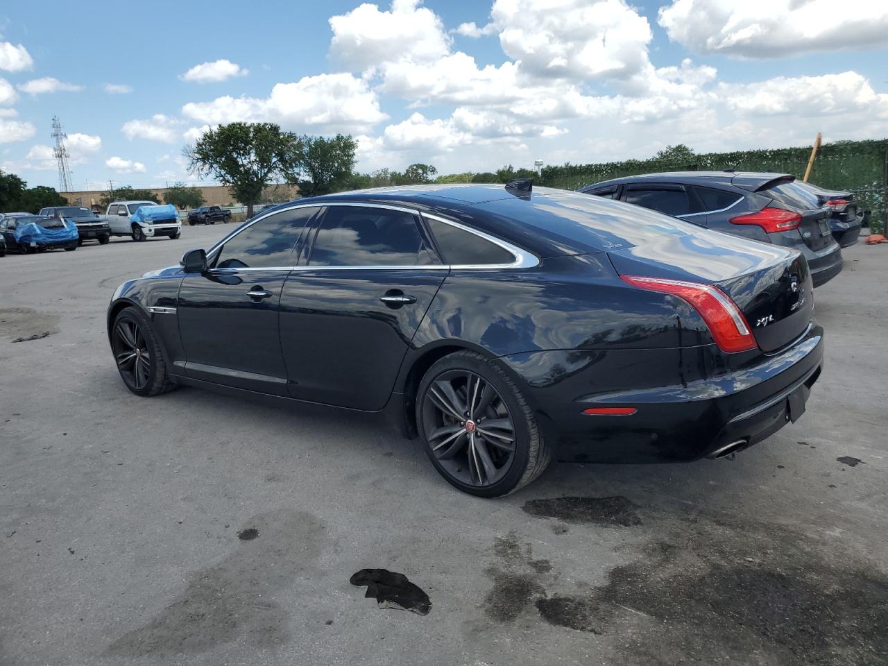 Photo 1 VIN: SAJWA2GE4KMW22408 - JAGUAR XJ 