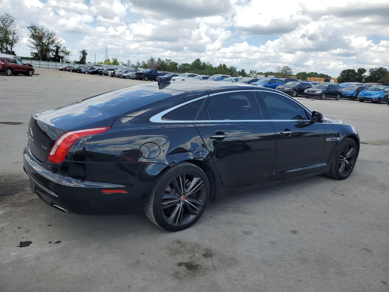 Photo 2 VIN: SAJWA2GE4KMW22408 - JAGUAR XJ 