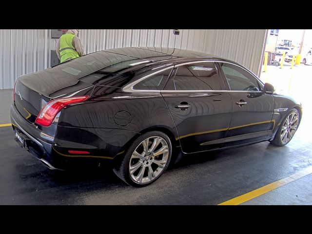 Photo 3 VIN: SAJWA2GE8CMV29912 - JAGUAR XJ 