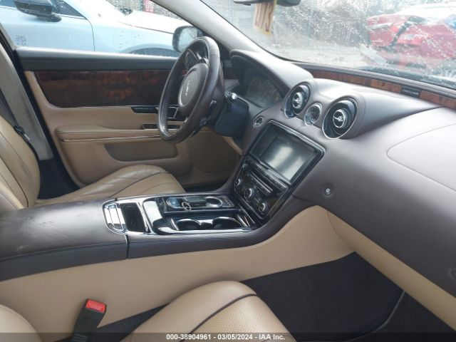 Photo 4 VIN: SAJWA2GTXEMV70138 - JAGUAR XJ 