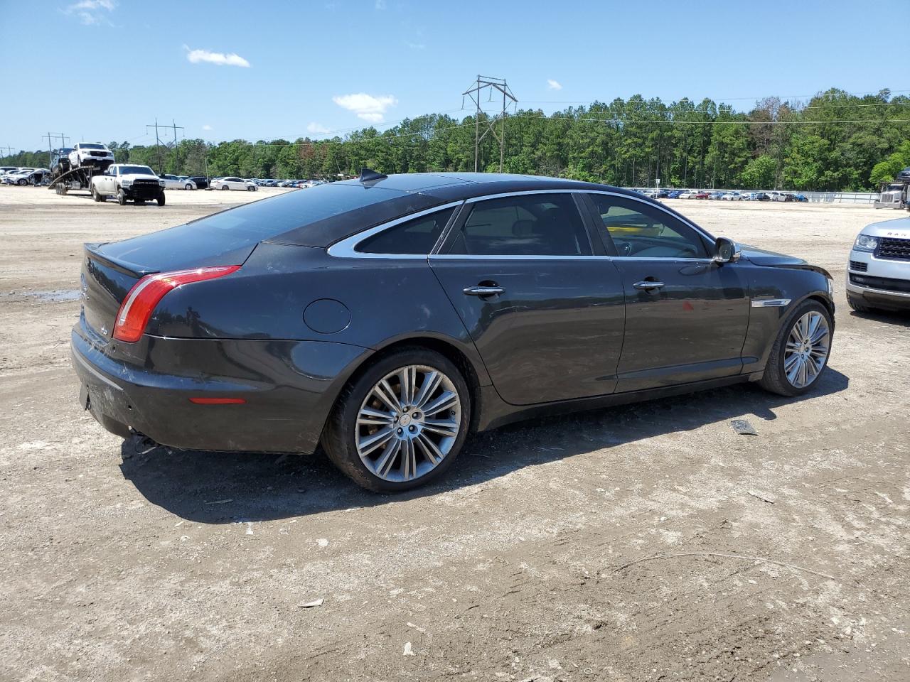 Photo 2 VIN: SAJWA2GZ0F8V85388 - JAGUAR XJ 