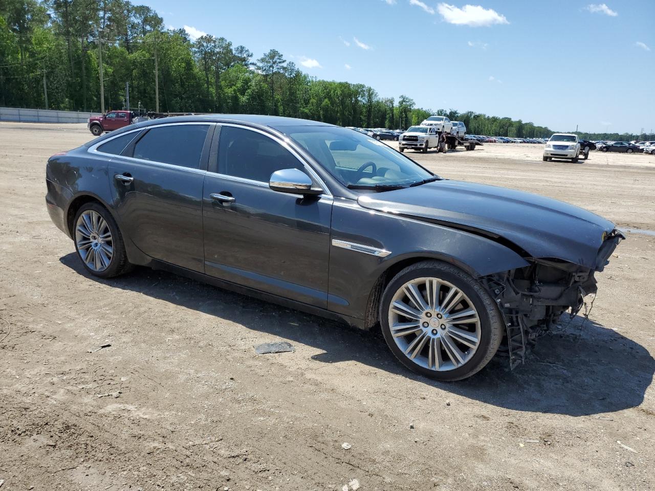 Photo 3 VIN: SAJWA2GZ0F8V85388 - JAGUAR XJ 