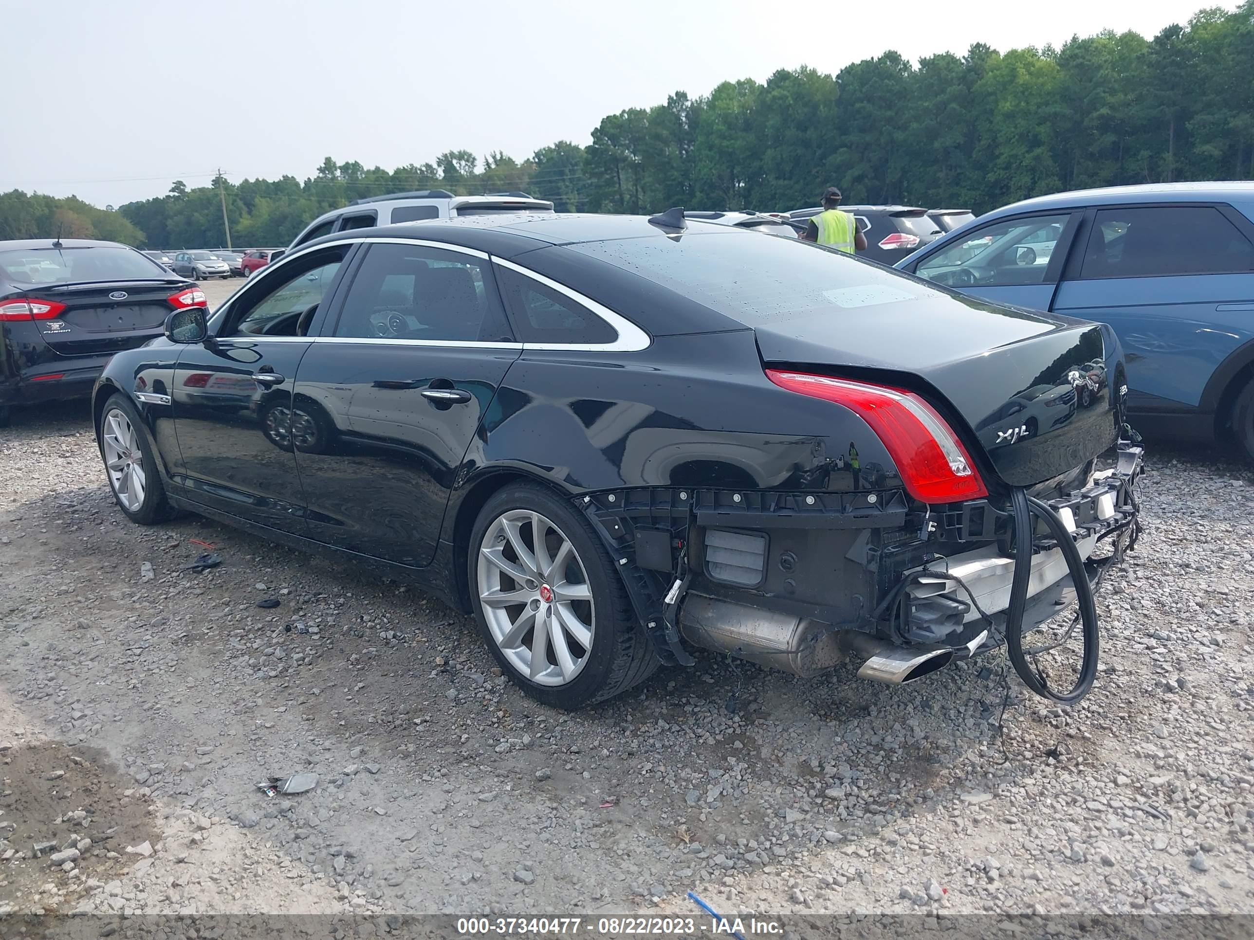 Photo 2 VIN: SAJWA2GZ2F8V86056 - JAGUAR XJ 