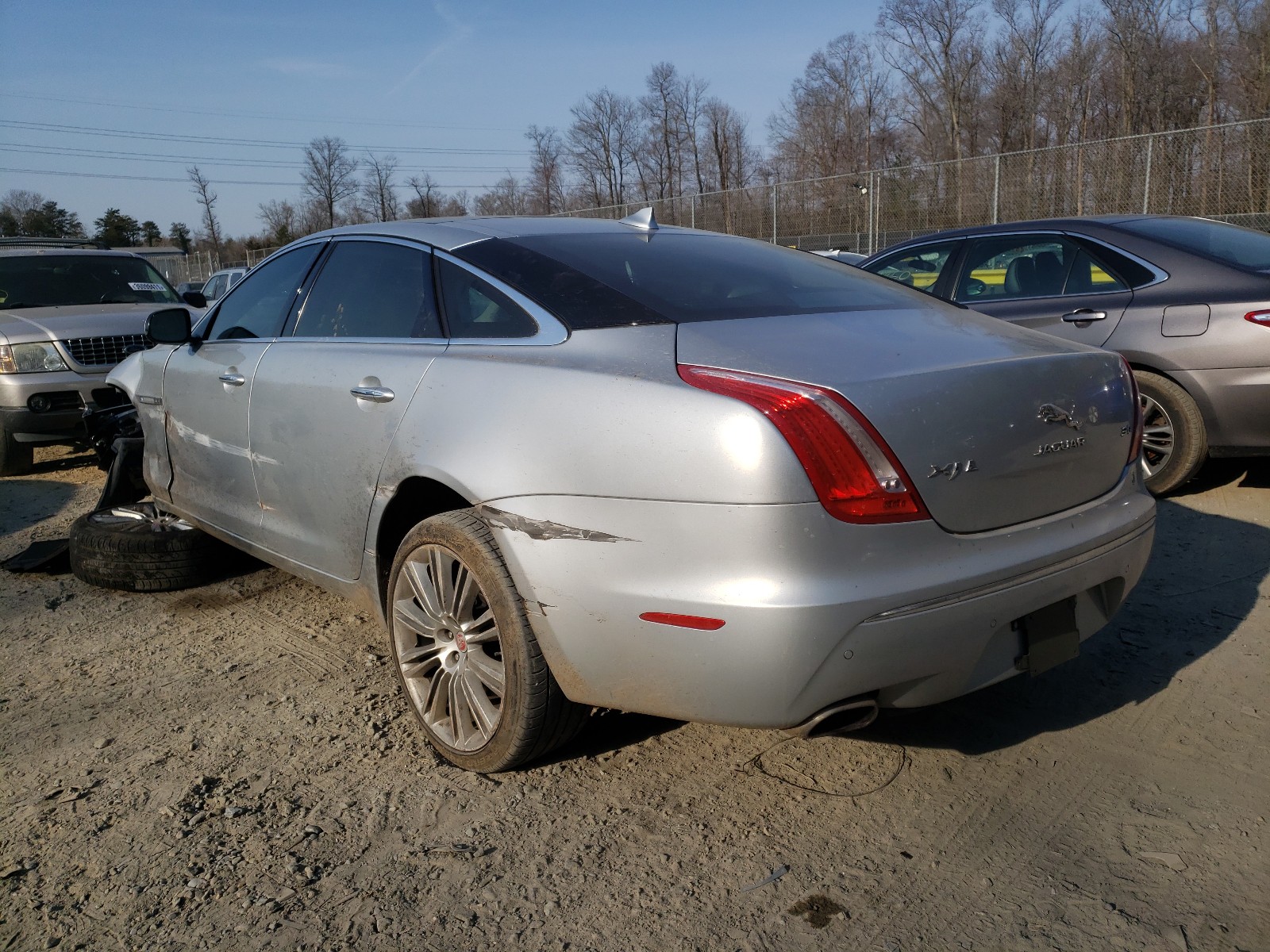 Photo 2 VIN: SAJWA2GZXF8V85060 - JAGUAR XJL PORTFO 