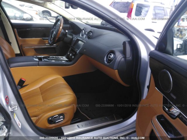 Photo 4 VIN: SAJWA2JC5BMV12104 - JAGUAR XJ 