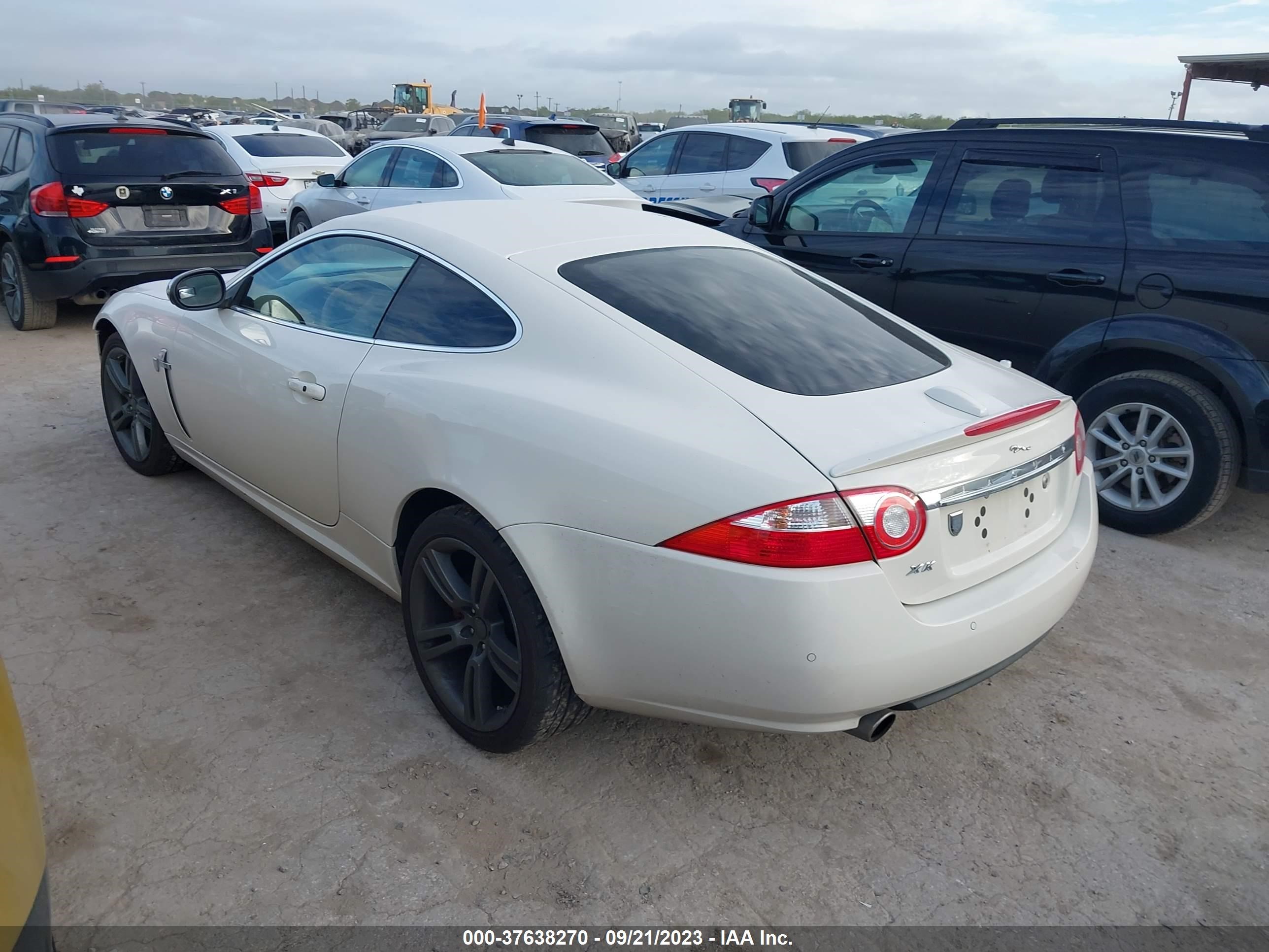 Photo 2 VIN: SAJWA43B875B17077 - JAGUAR XK 