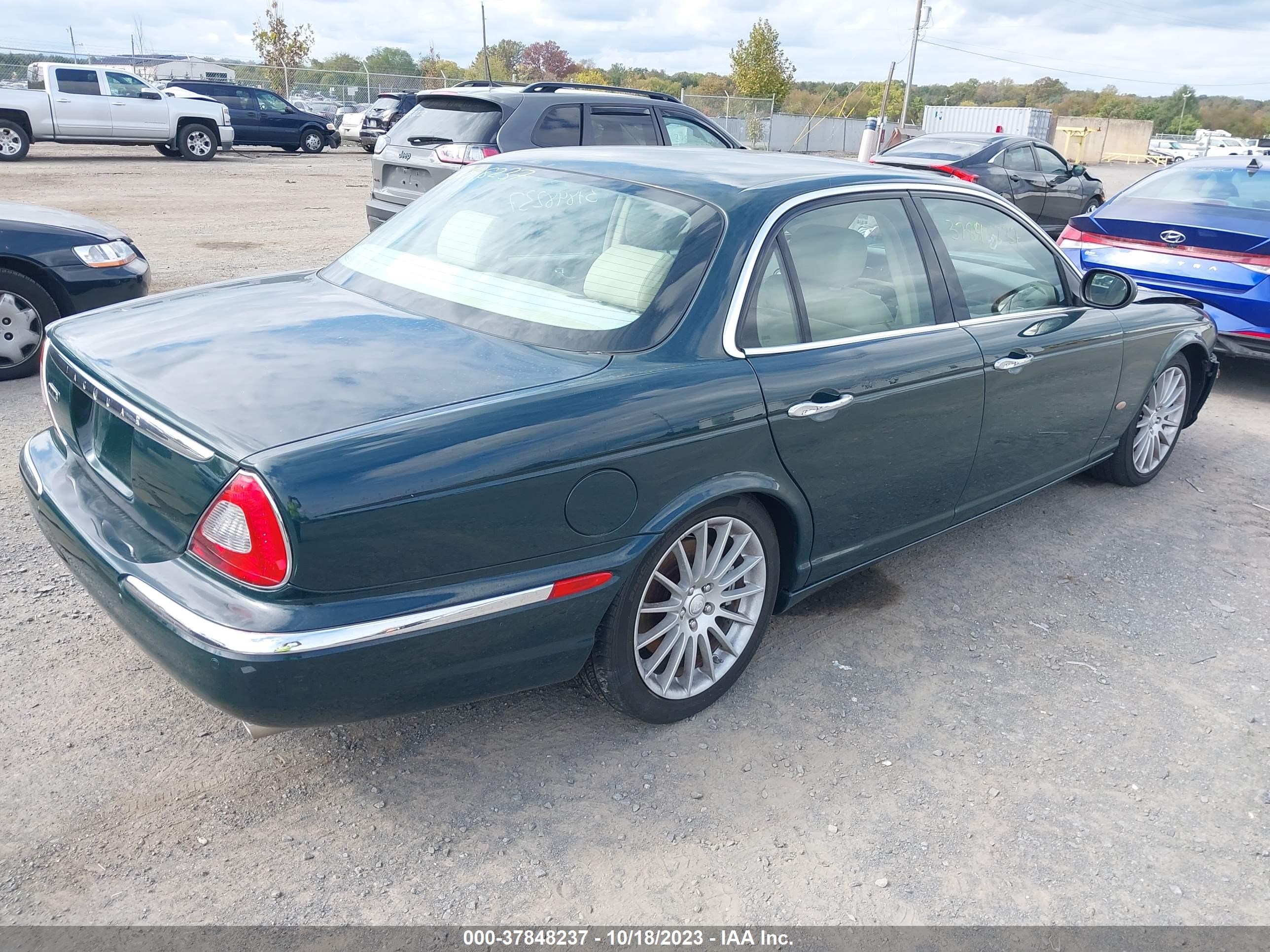 Photo 3 VIN: SAJWA71B06SH04460 - JAGUAR XJ 