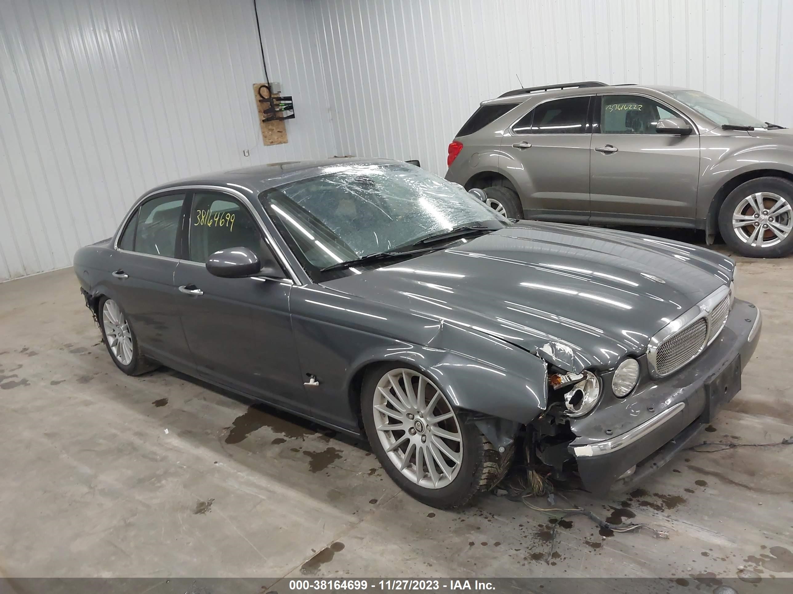 Photo 0 VIN: SAJWA71B16SH00966 - JAGUAR XJ 