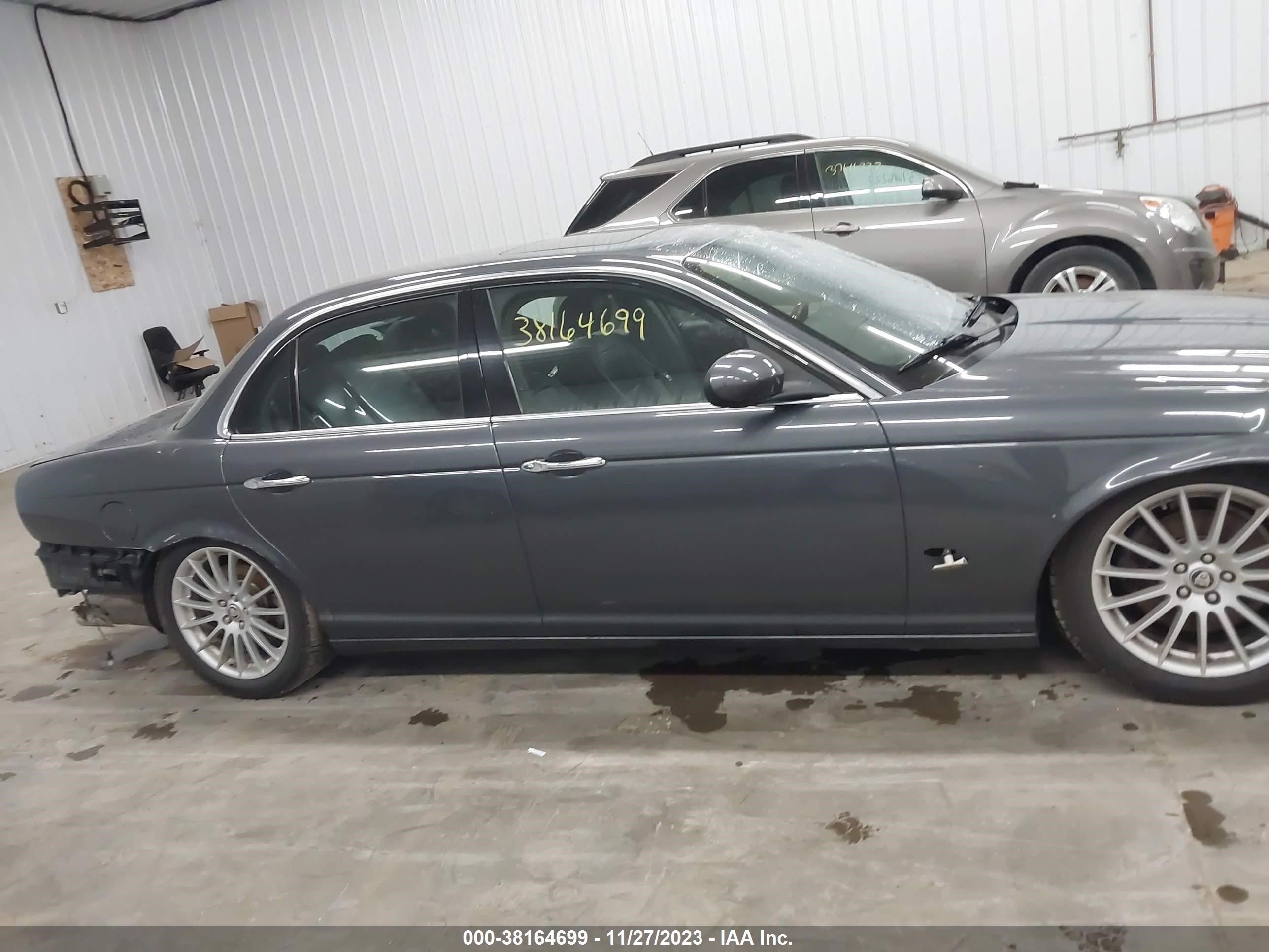 Photo 13 VIN: SAJWA71B16SH00966 - JAGUAR XJ 