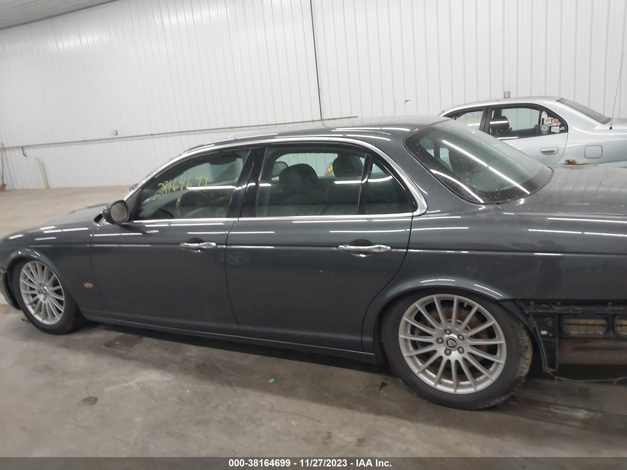 Photo 14 VIN: SAJWA71B16SH00966 - JAGUAR XJ 