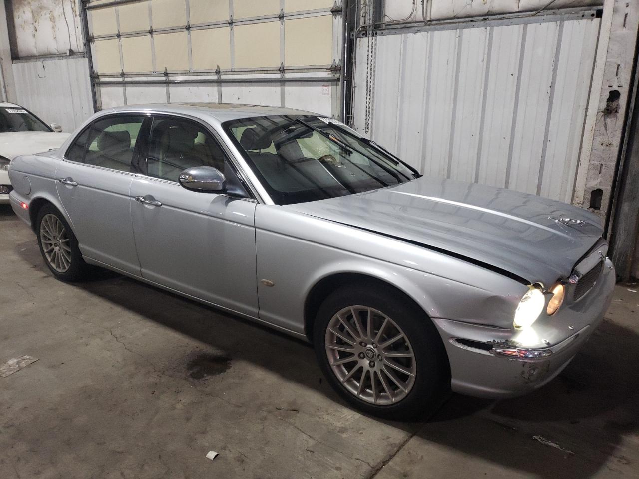 Photo 3 VIN: SAJWA71B37SH17236 - JAGUAR XJ 