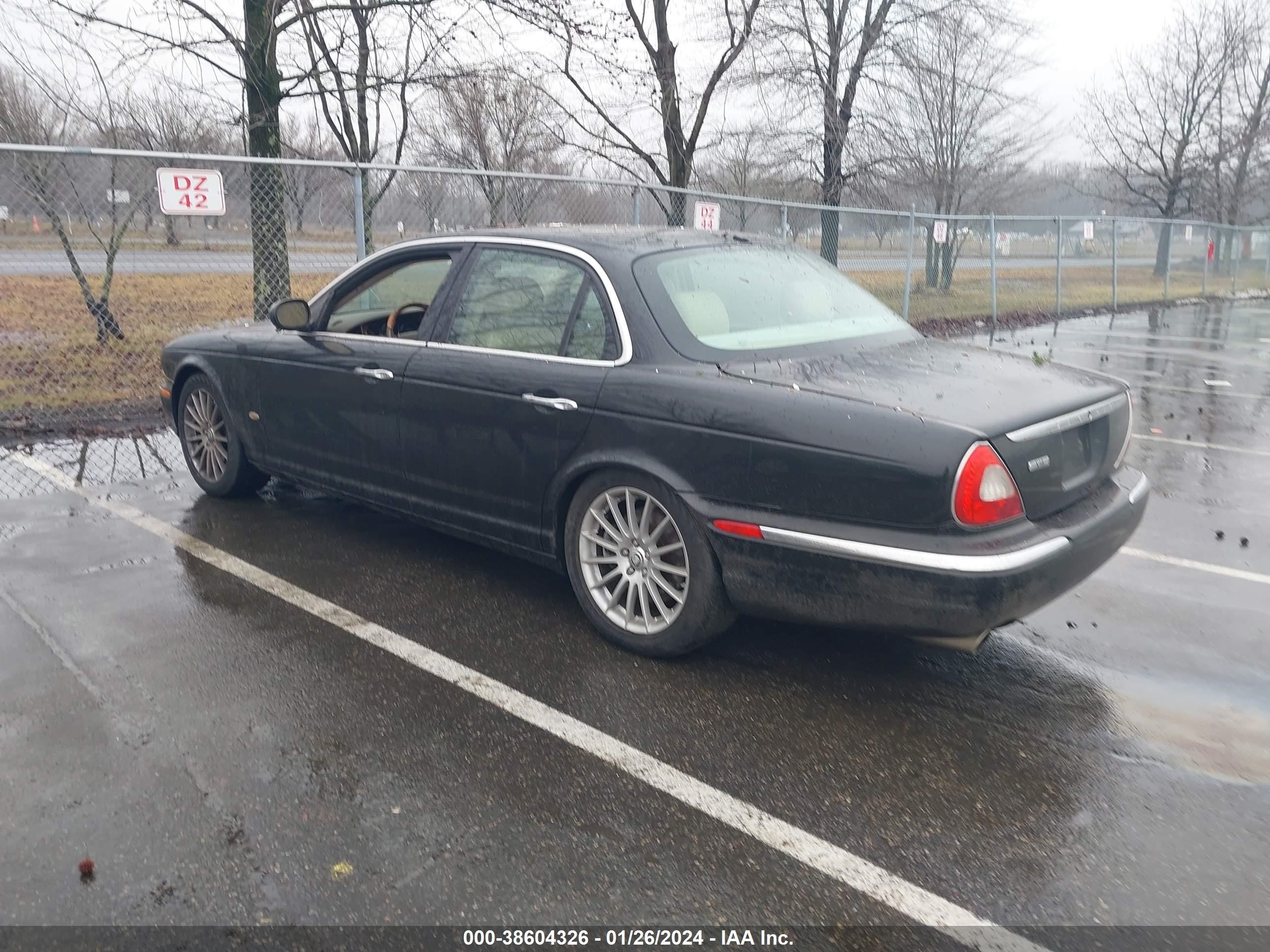 Photo 2 VIN: SAJWA71B96SH04604 - JAGUAR XJ 