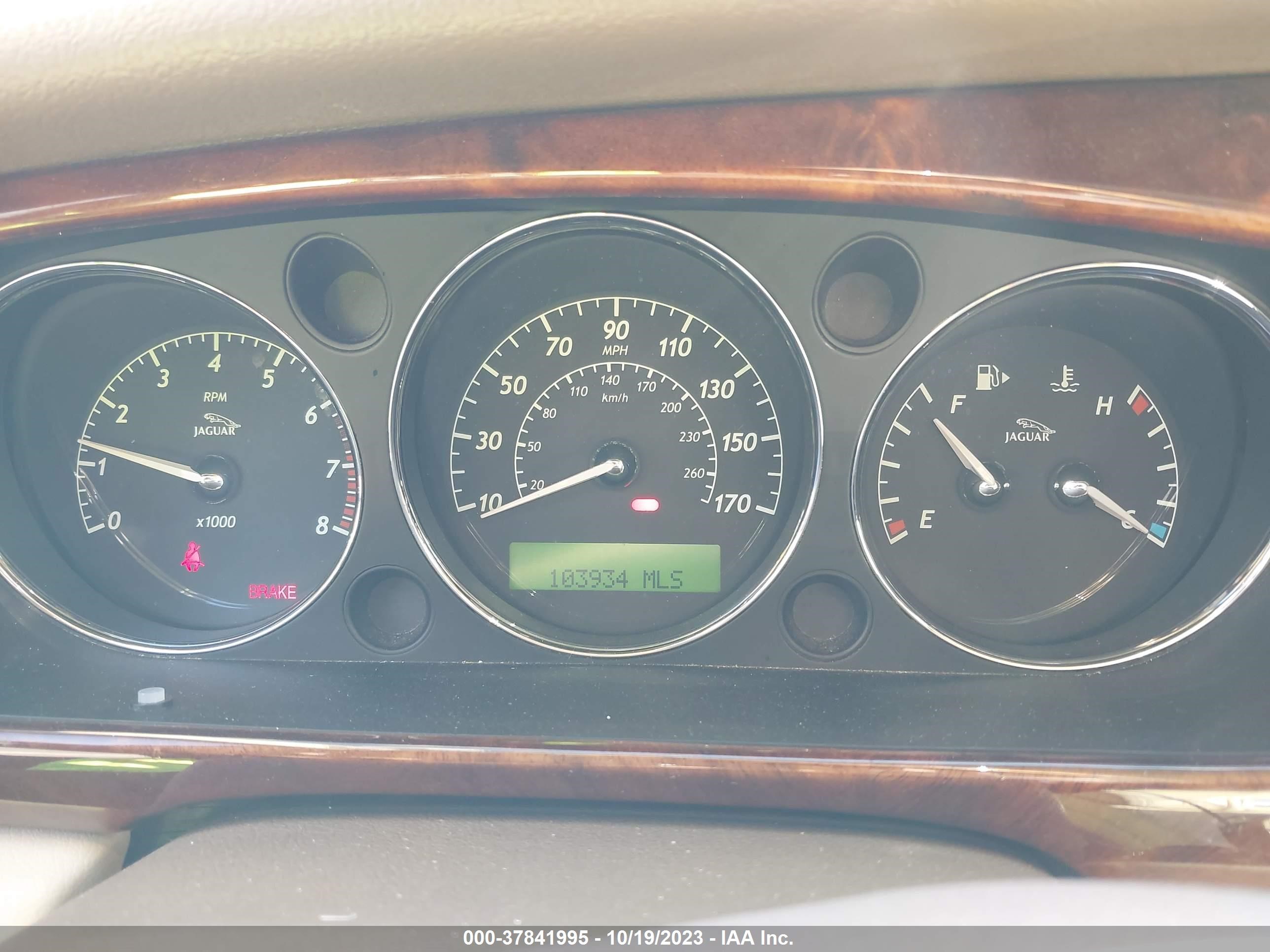 Photo 6 VIN: SAJWA71BX8SH27425 - JAGUAR XJ 