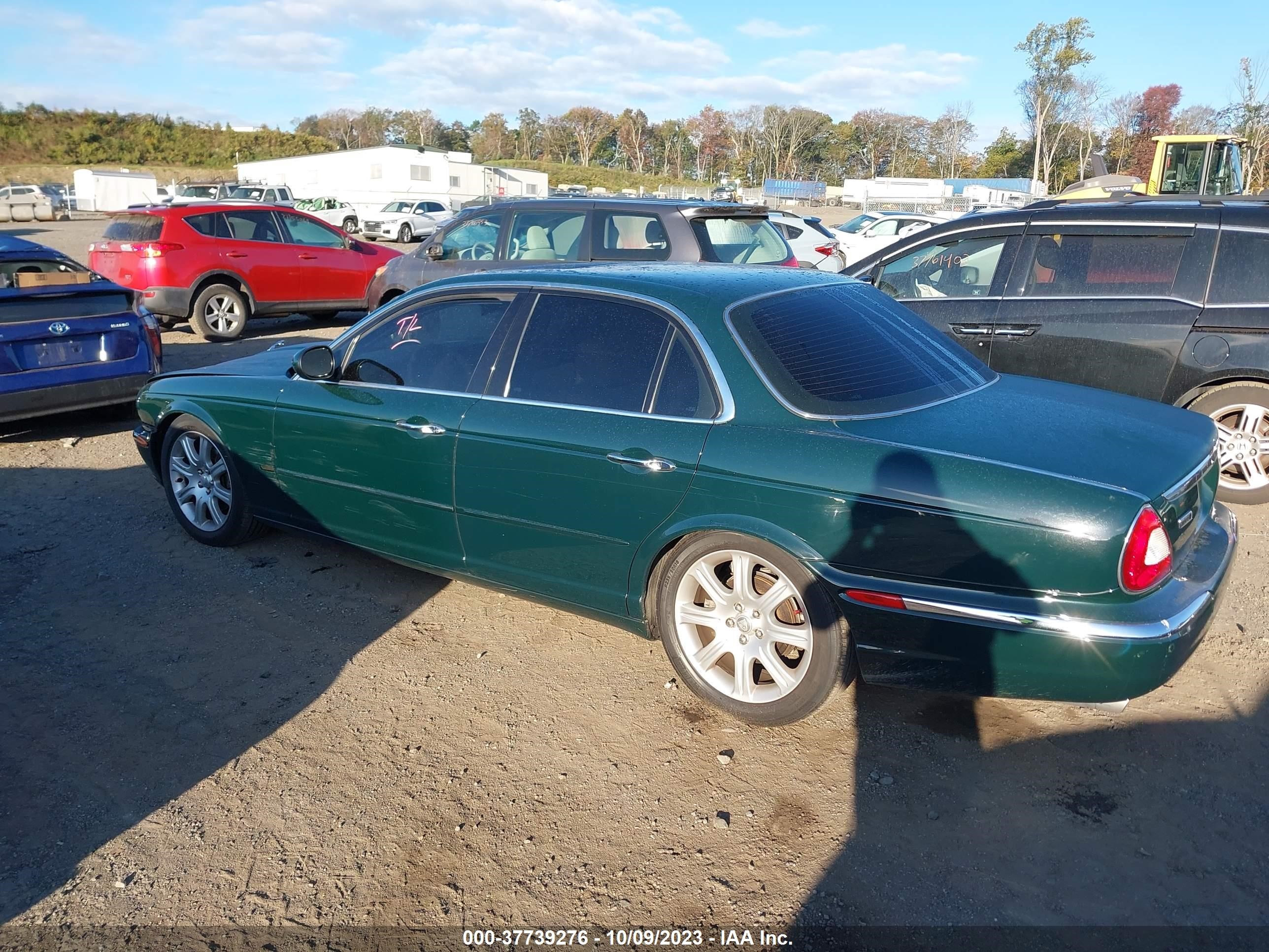 Photo 2 VIN: SAJWA71C24SG21893 - JAGUAR XJ 