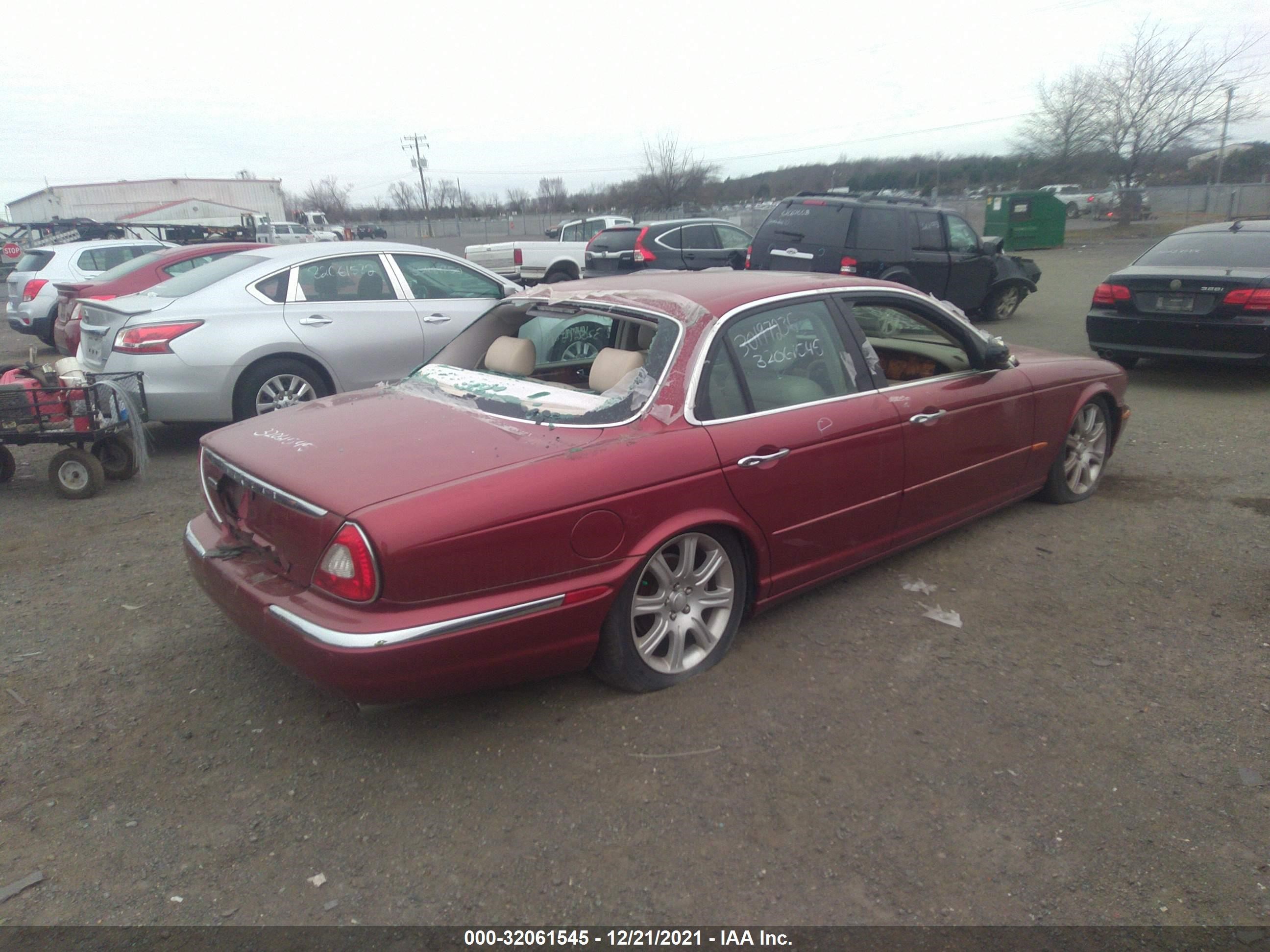 Photo 3 VIN: SAJWA71C34SG17304 - JAGUAR XJ 