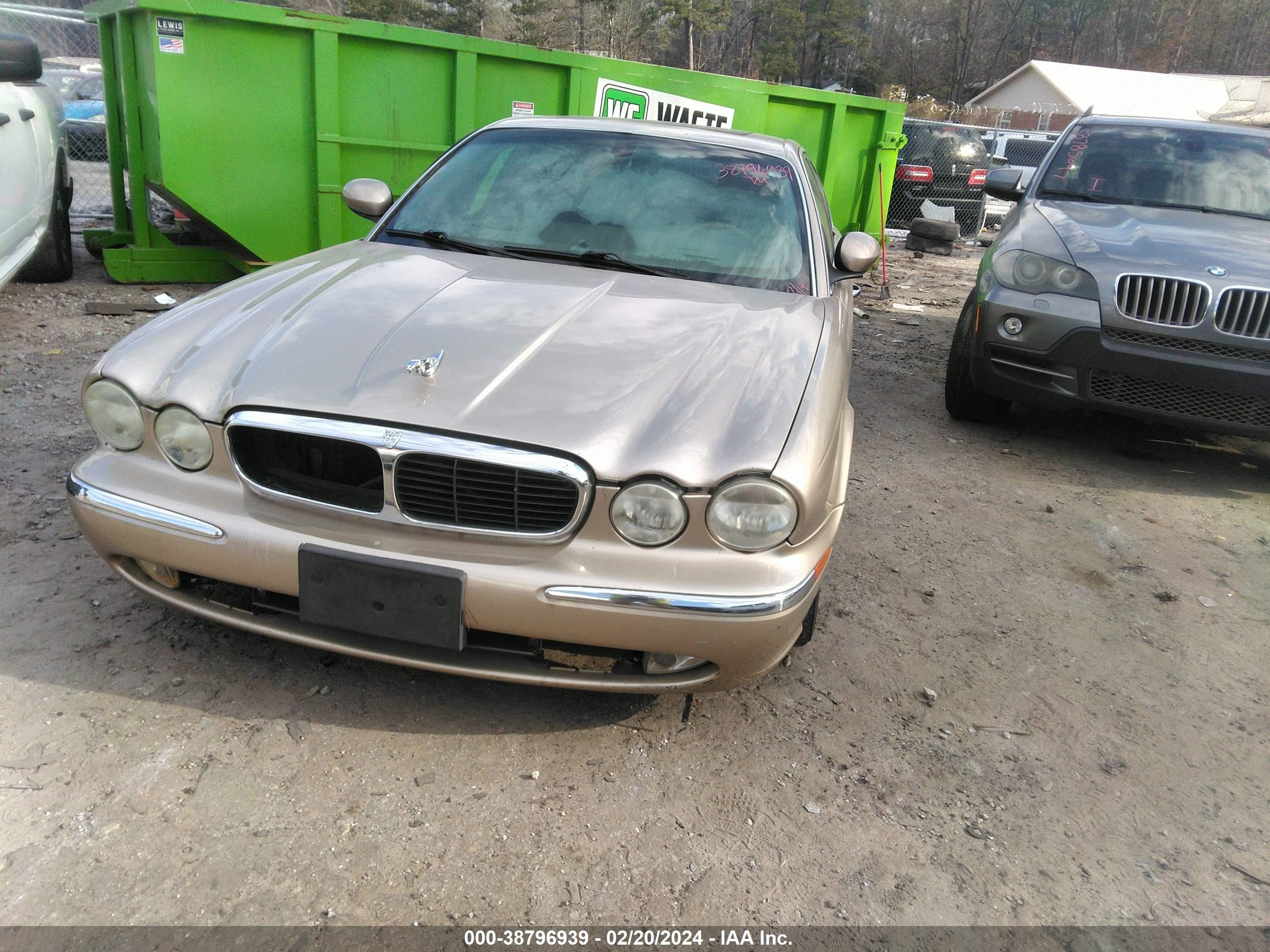 Photo 1 VIN: SAJWA71CX4SG33824 - JAGUAR XJ 