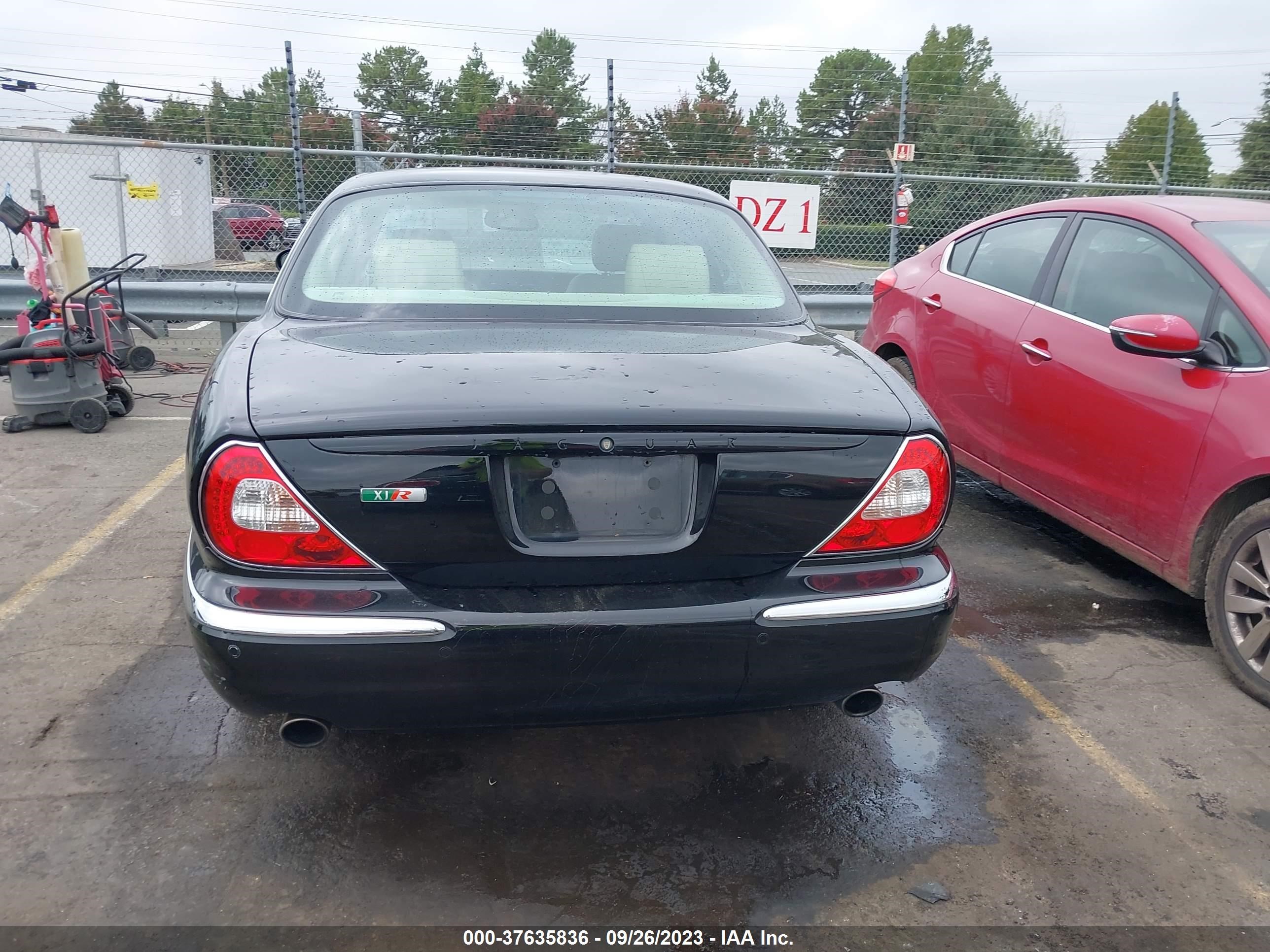 Photo 16 VIN: SAJWA73B25TG45093 - JAGUAR XJ 