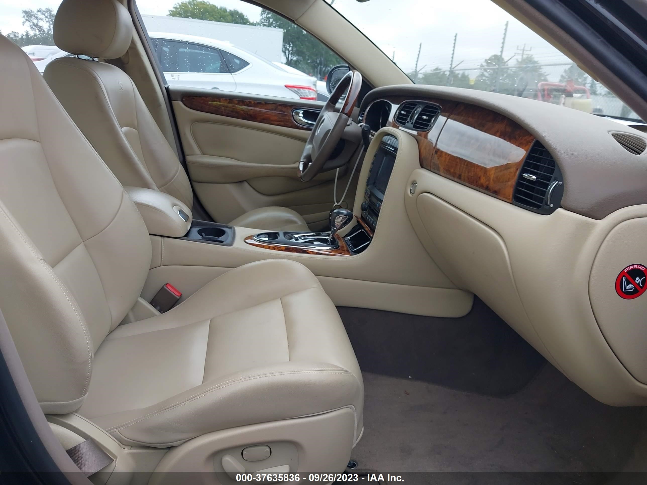 Photo 4 VIN: SAJWA73B25TG45093 - JAGUAR XJ 