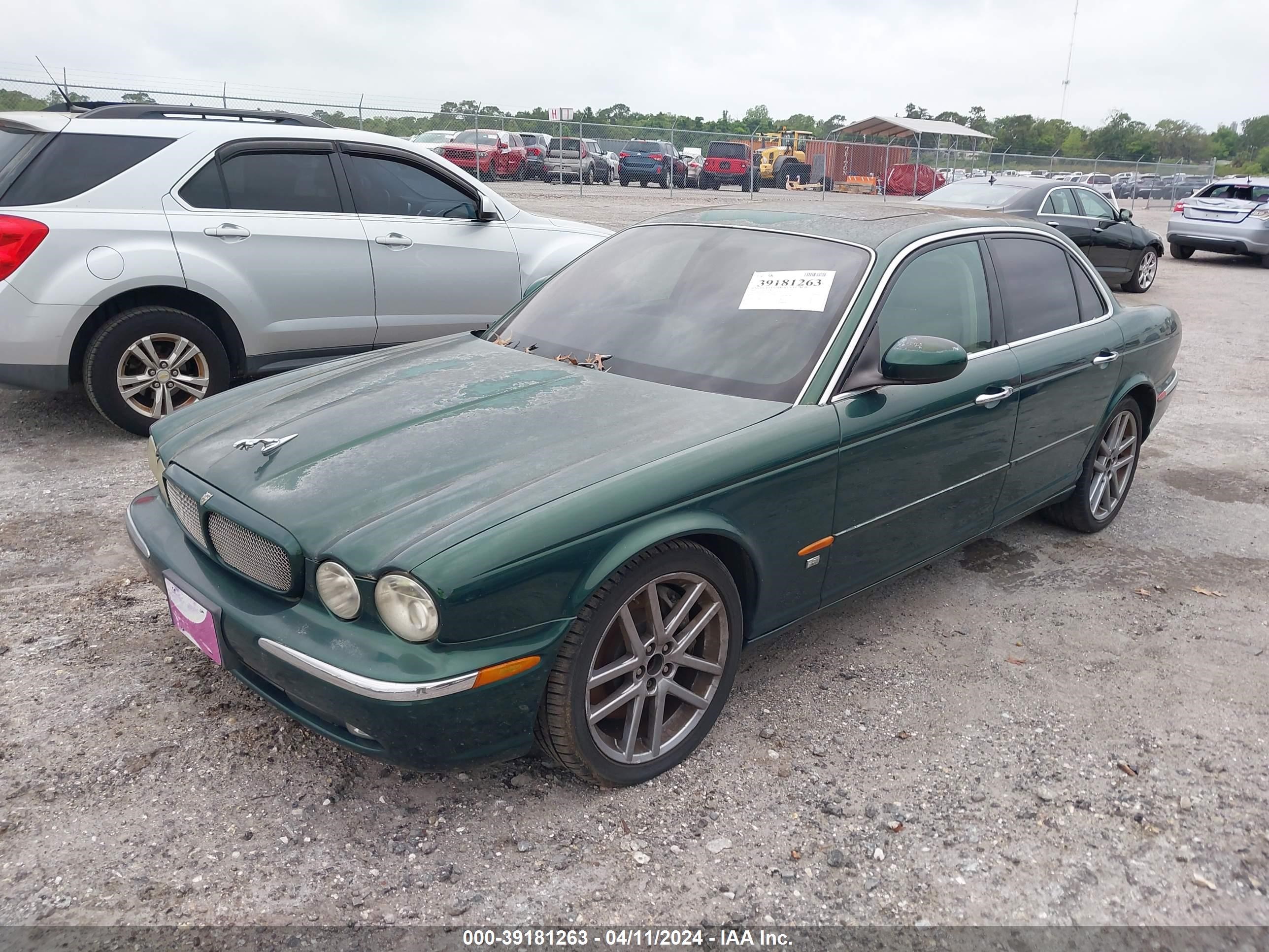 Photo 1 VIN: SAJWA73B34TG29063 - JAGUAR XJ 