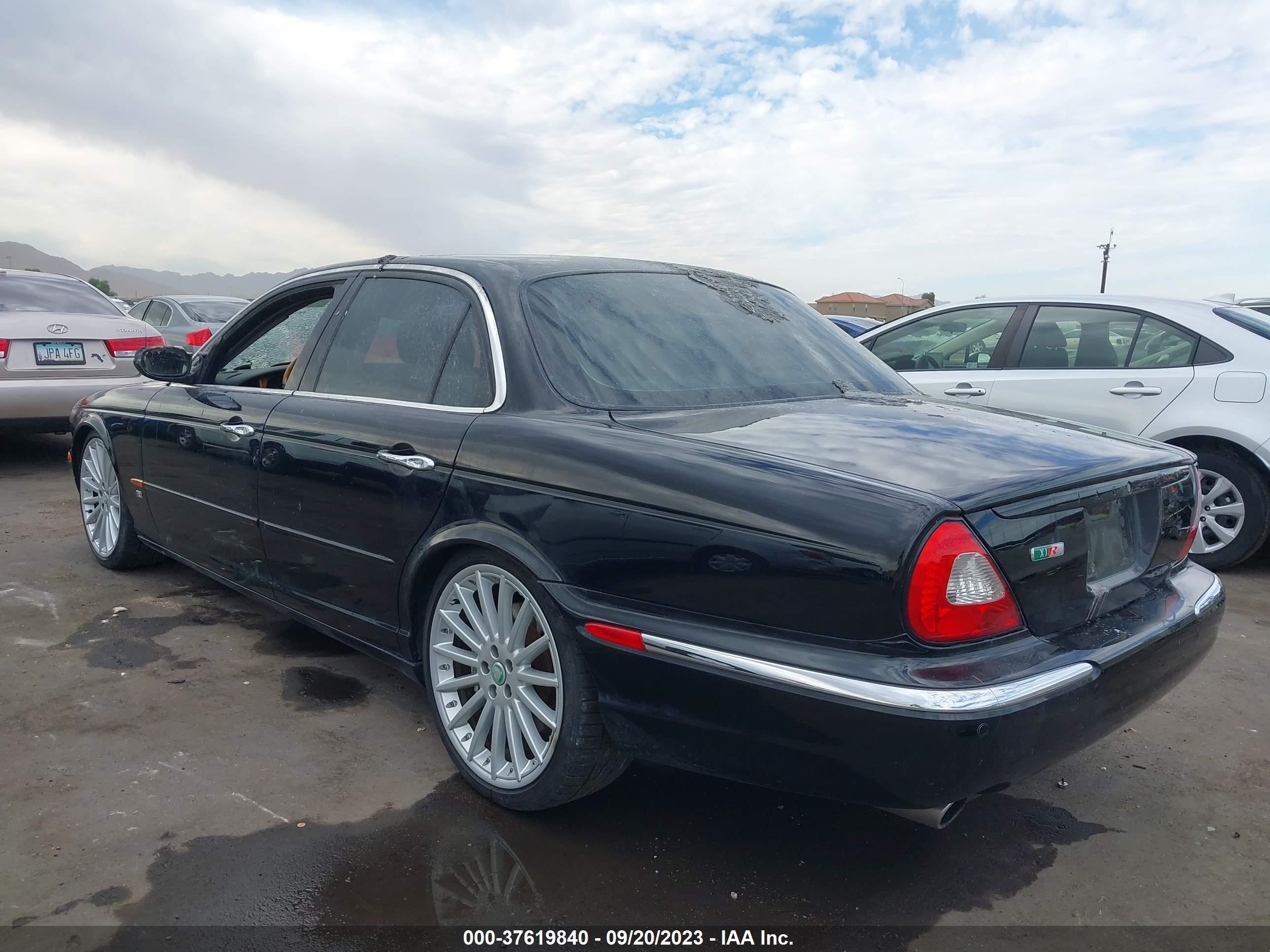 Photo 2 VIN: SAJWA73B85TG34809 - JAGUAR XJ 