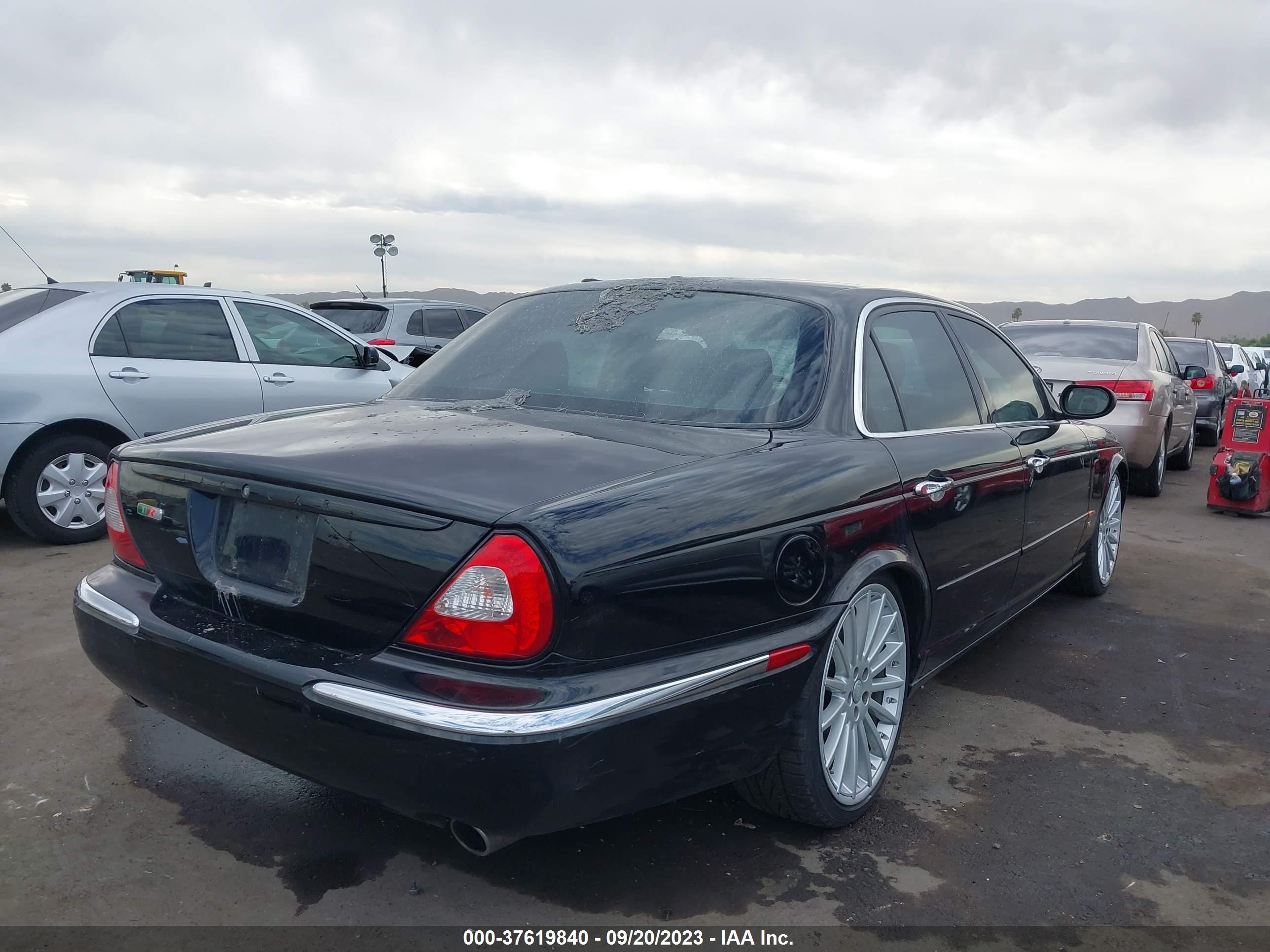 Photo 3 VIN: SAJWA73B85TG34809 - JAGUAR XJ 