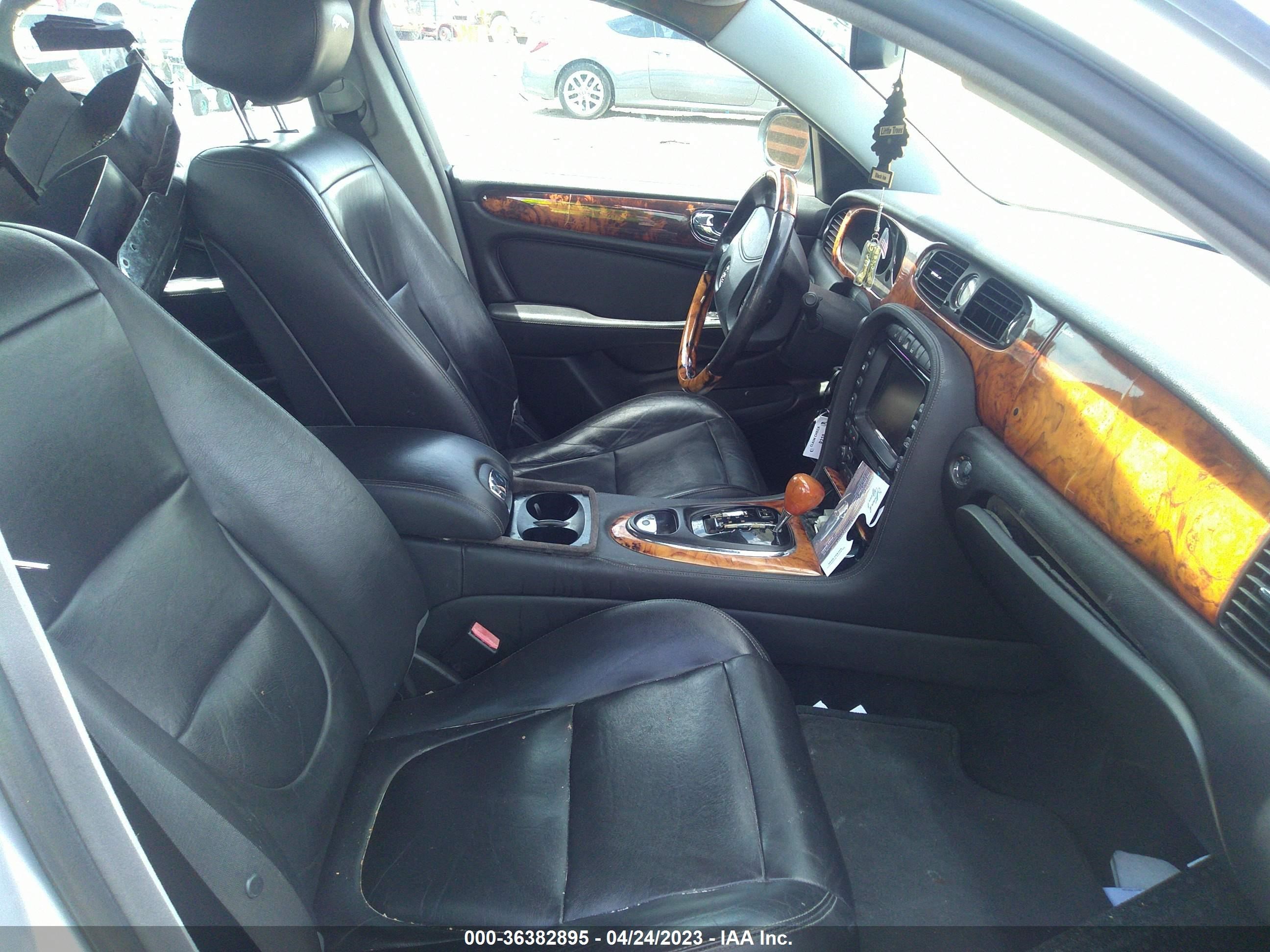 Photo 4 VIN: SAJWA79B06SG50274 - JAGUAR XJ 