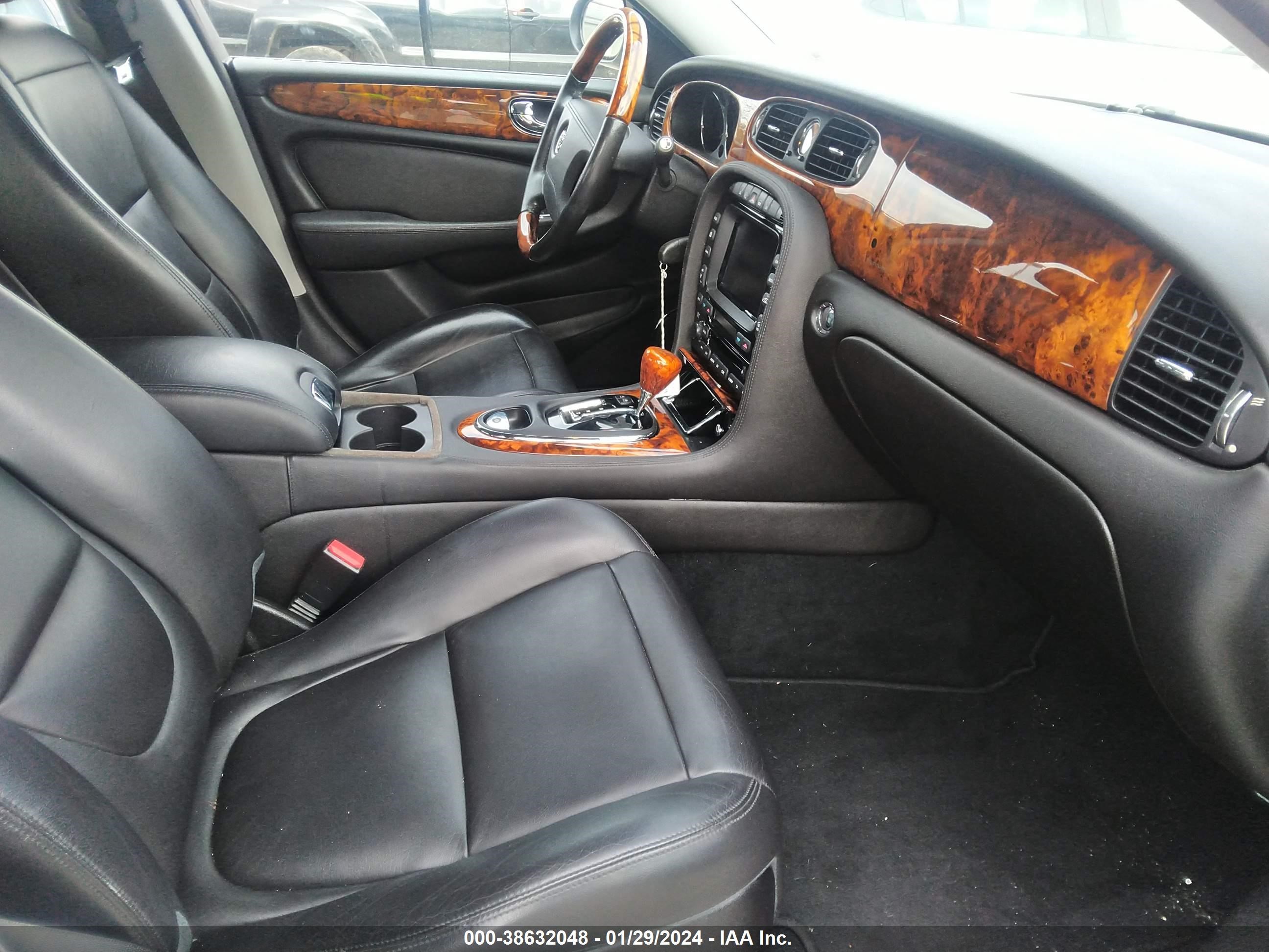 Photo 4 VIN: SAJWA79B46SH09231 - JAGUAR XJ 