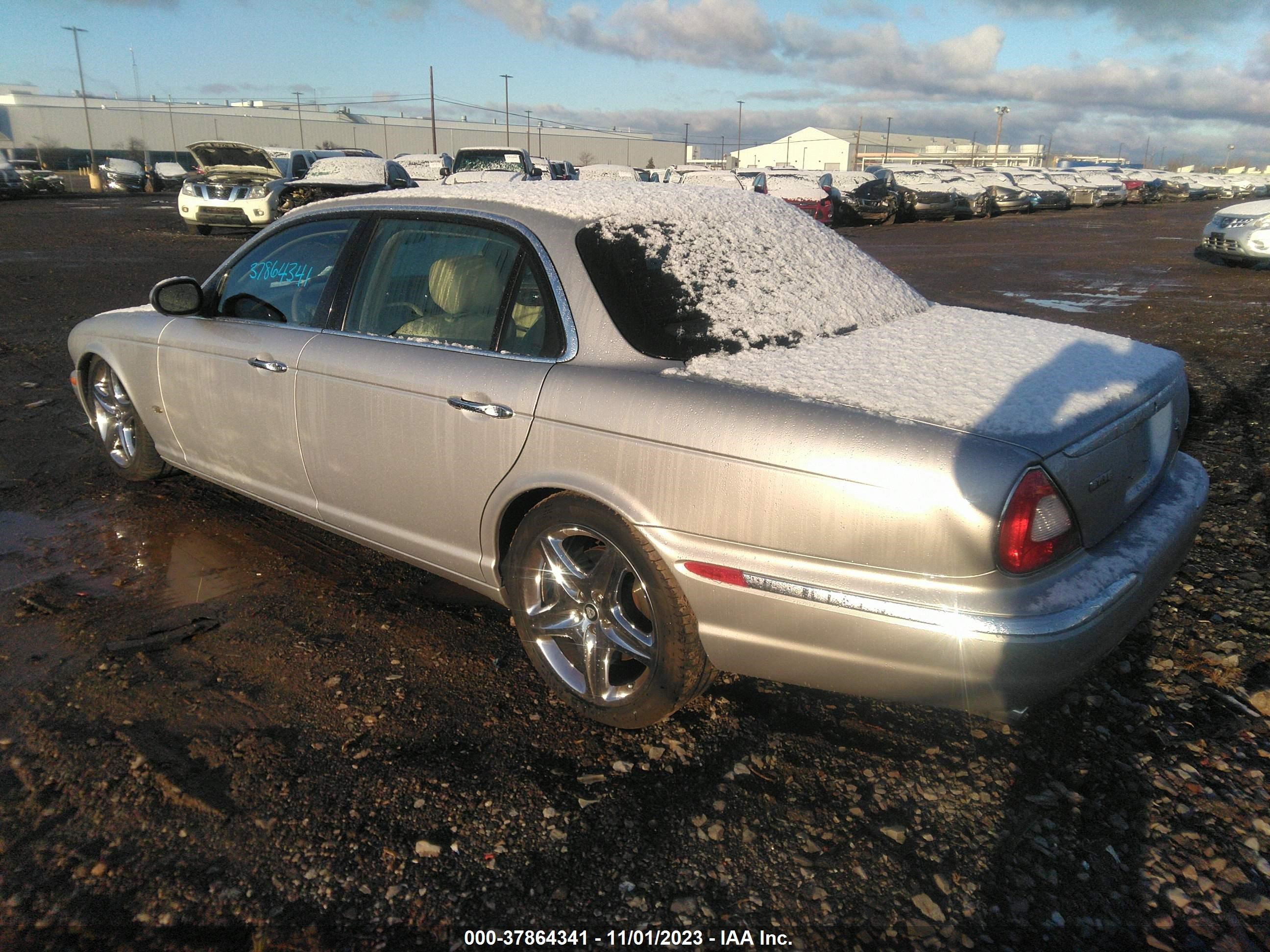 Photo 2 VIN: SAJWA79B96SH00122 - JAGUAR XJ 